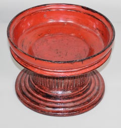 Handgefertigtes:: rot lackiertes Thai-Holztablett