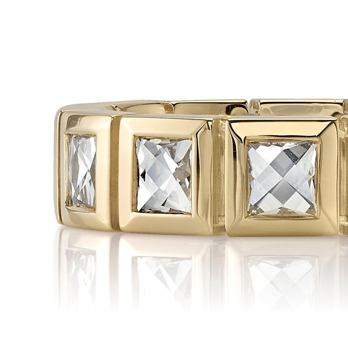 Etwa 2,50ctw G-H/VS Französisch geschliffenen Diamanten Lünette in einem handgefertigten 18K Gelbgold Ewigkeit Band gesetzt.

Ungefähre Breite des Bandes 5,5 mm.

