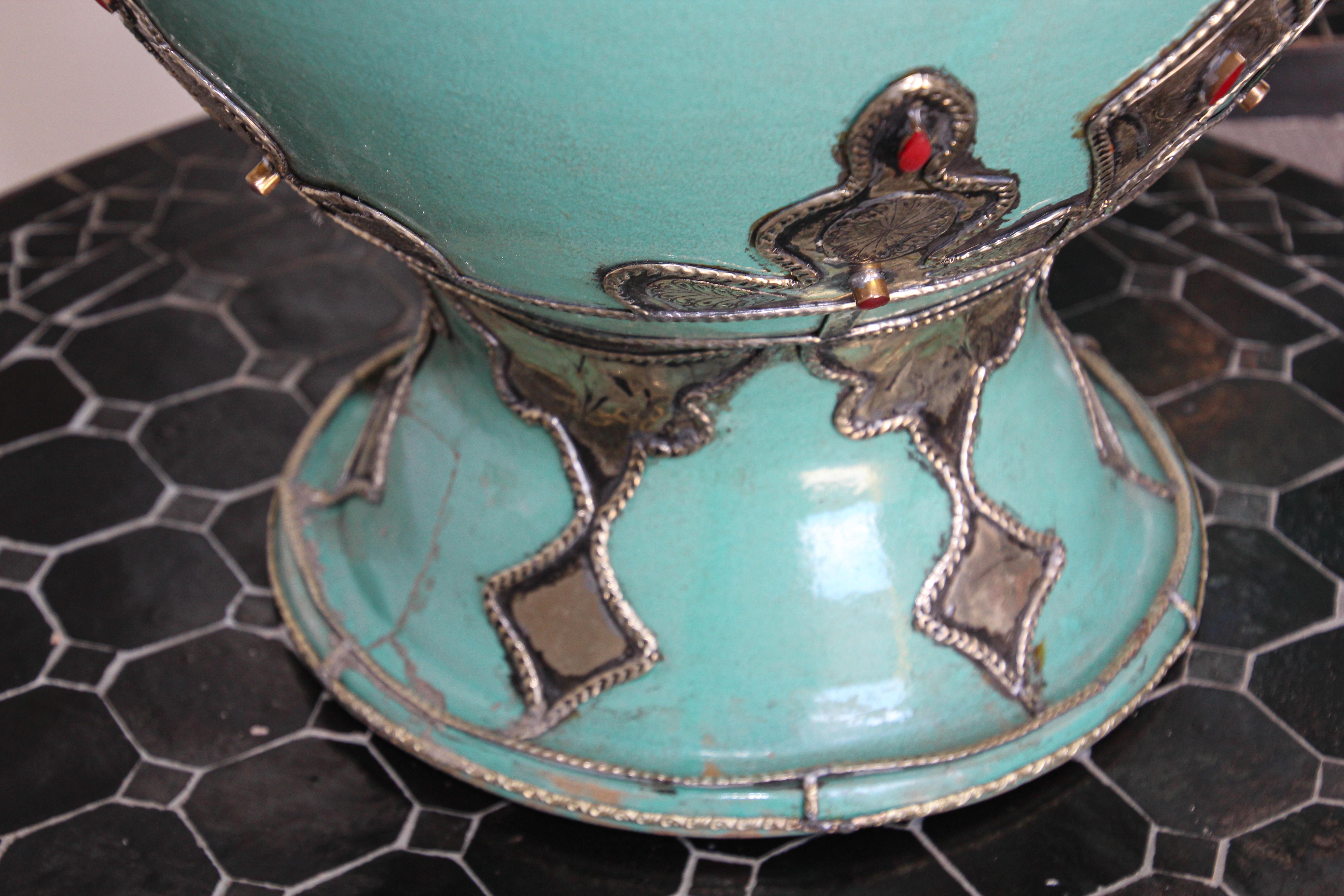 Grands vases en céramique mauresque fabriqués à la main avec poignées 10