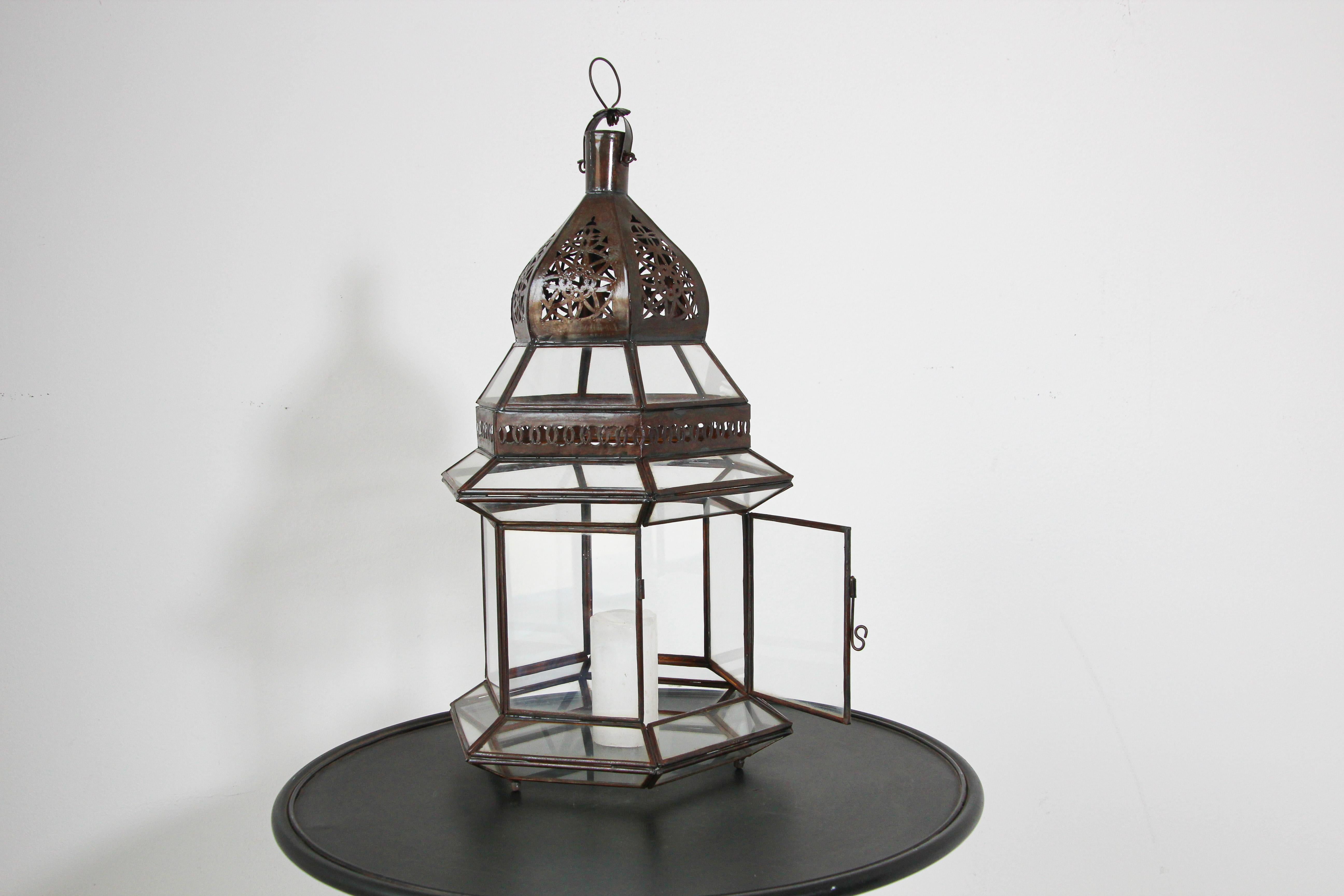 Handcrafted Large Moroccan Clear Glass Candle Lantern For Sale 2