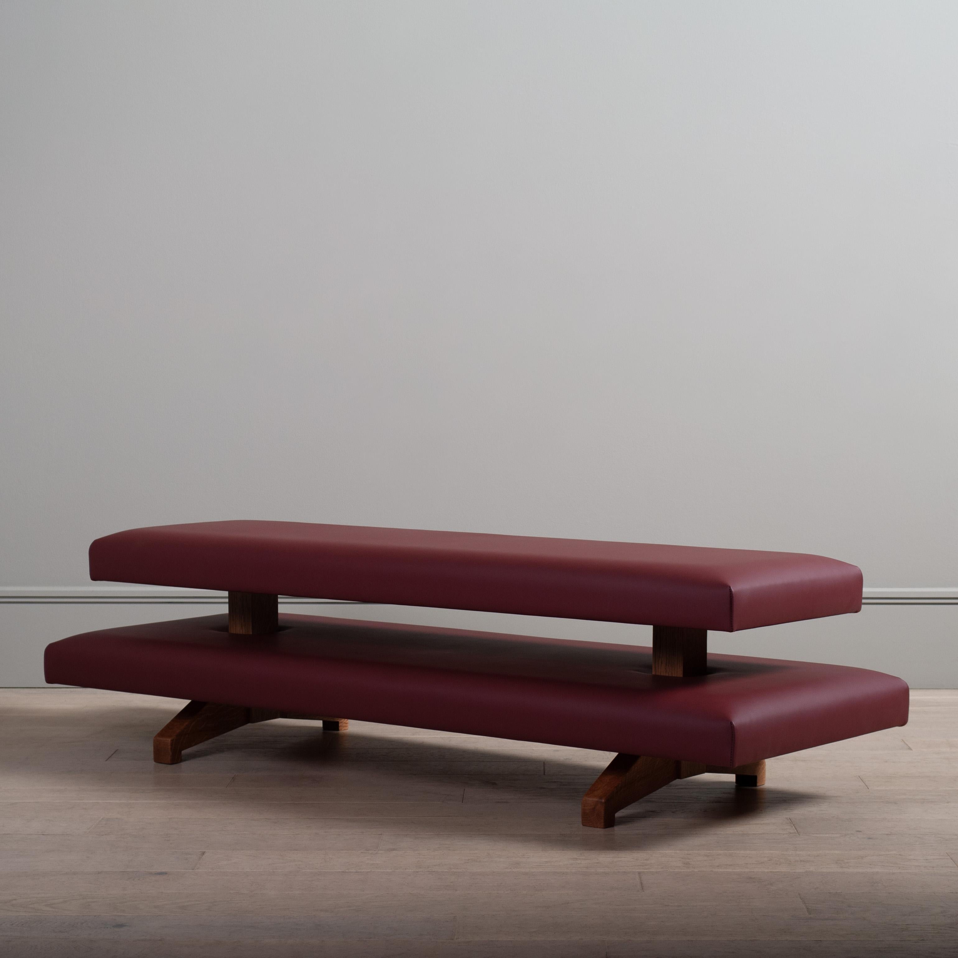Handcrafted Leder & Eiche Sofa Tisch Fußhocker im Zustand „Neu“ im Angebot in London, GB