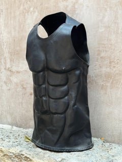 Scultura di torso in pelle lavorata a mano - Vaso per fiori secchi o per fogliame