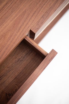 Buffet à bord vif en bois tropical massif fait à la main