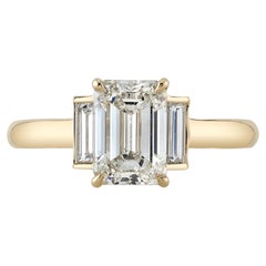 Handgefertigter Londoner Diamantring mit Smaragdschliff von Single Stone