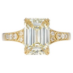 Handgefertigter Lorraine-Diamantring mit Smaragdschliff von Single Stone