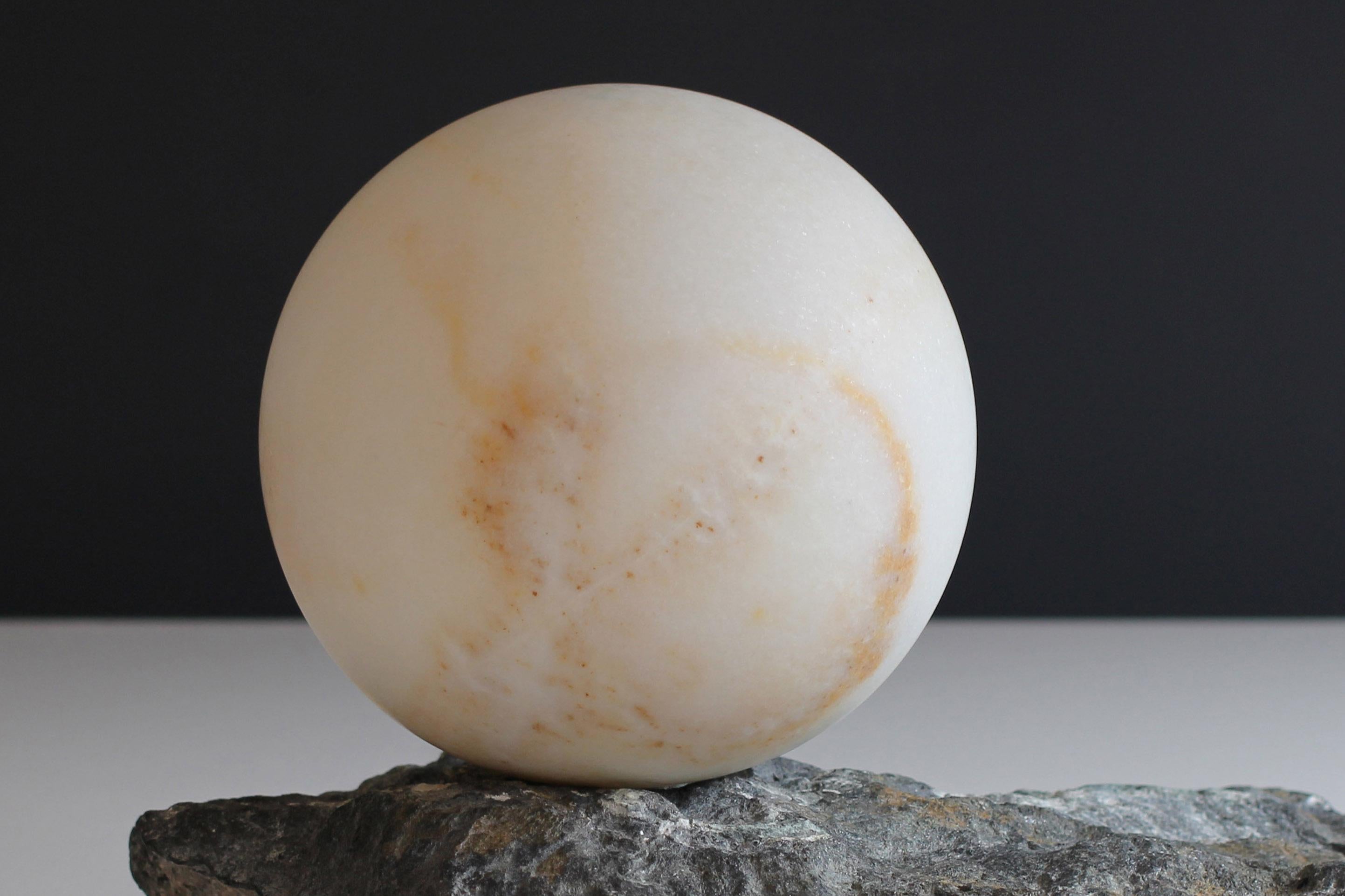 Handcrafted Makrana Marble Table Lamp – 