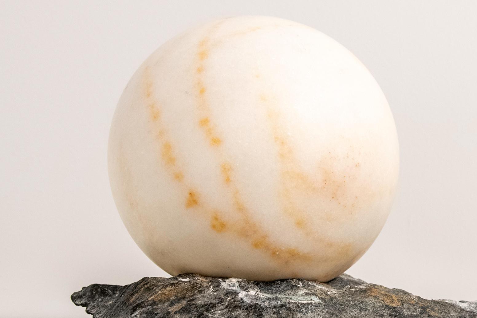 Handcrafted Makrana Marble Table Lamp – 