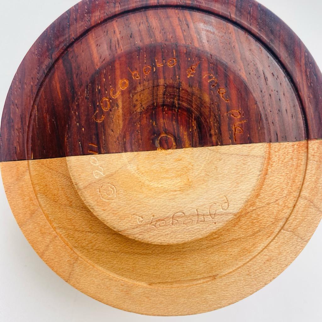 Handgefertigte Vase aus Ahorn und Cocobolo Holz Signiert (Unbekannt) im Angebot
