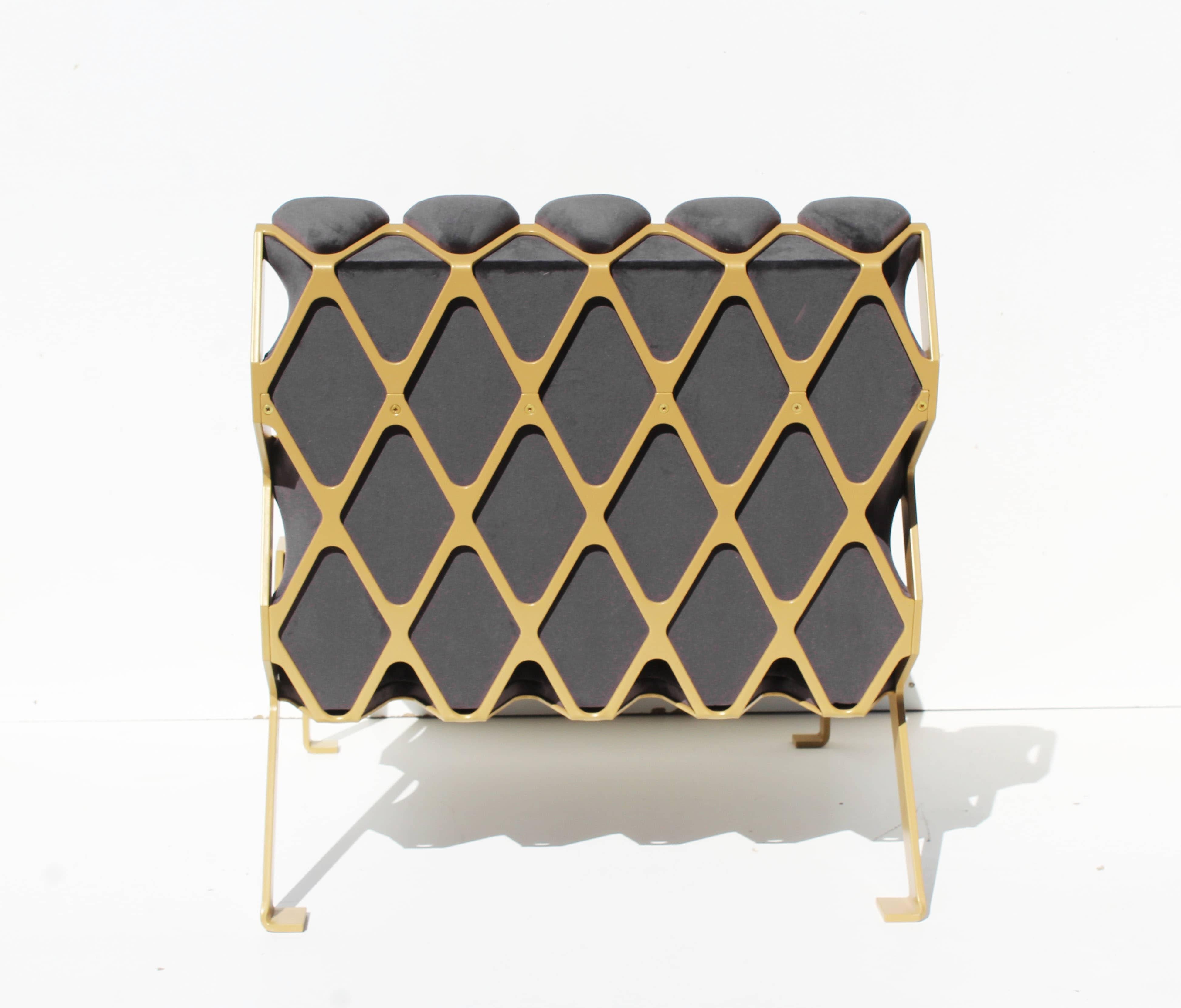 Hand-Crafted Handcrafted Matrice Chair in Steel and Velvet by Tawla in stock For Sale