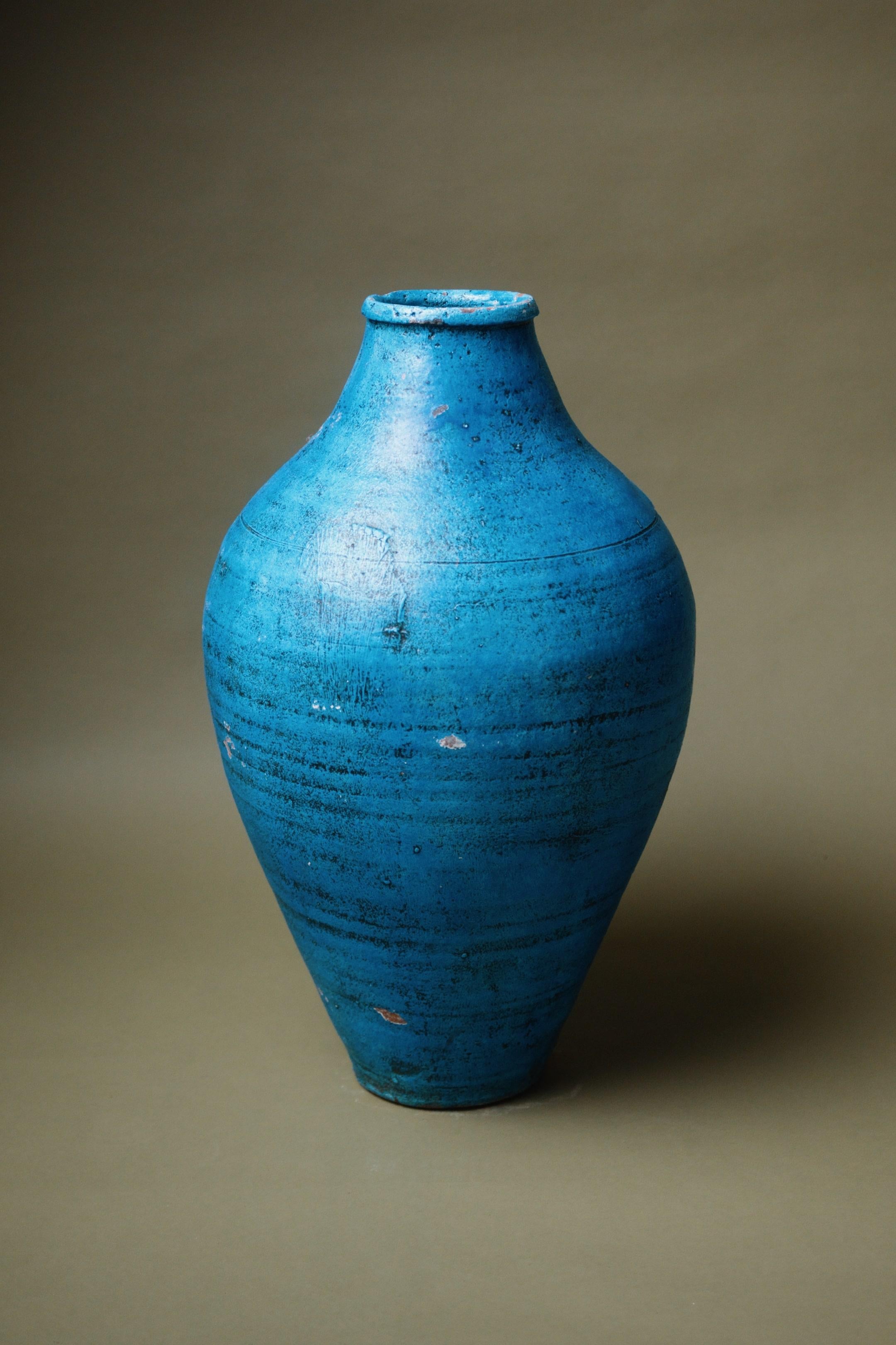 Rustique Vase Amphora en terre cuite bleu méditerranéen, fabriqué à la main en vente