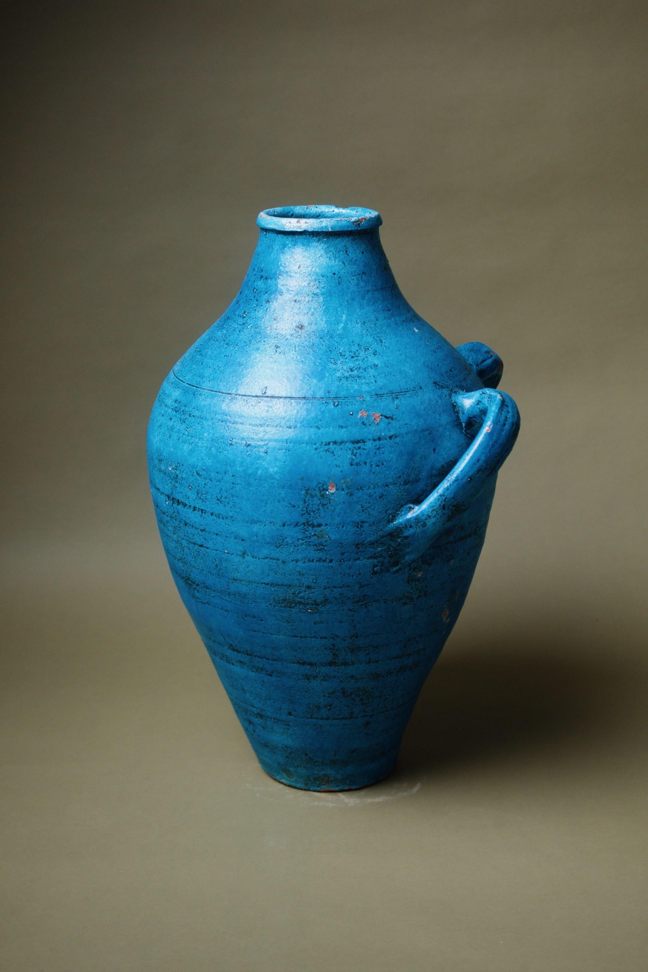 Vase Amphora en terre cuite bleu méditerranéen, fabriqué à la main Bon état - En vente à London, GB