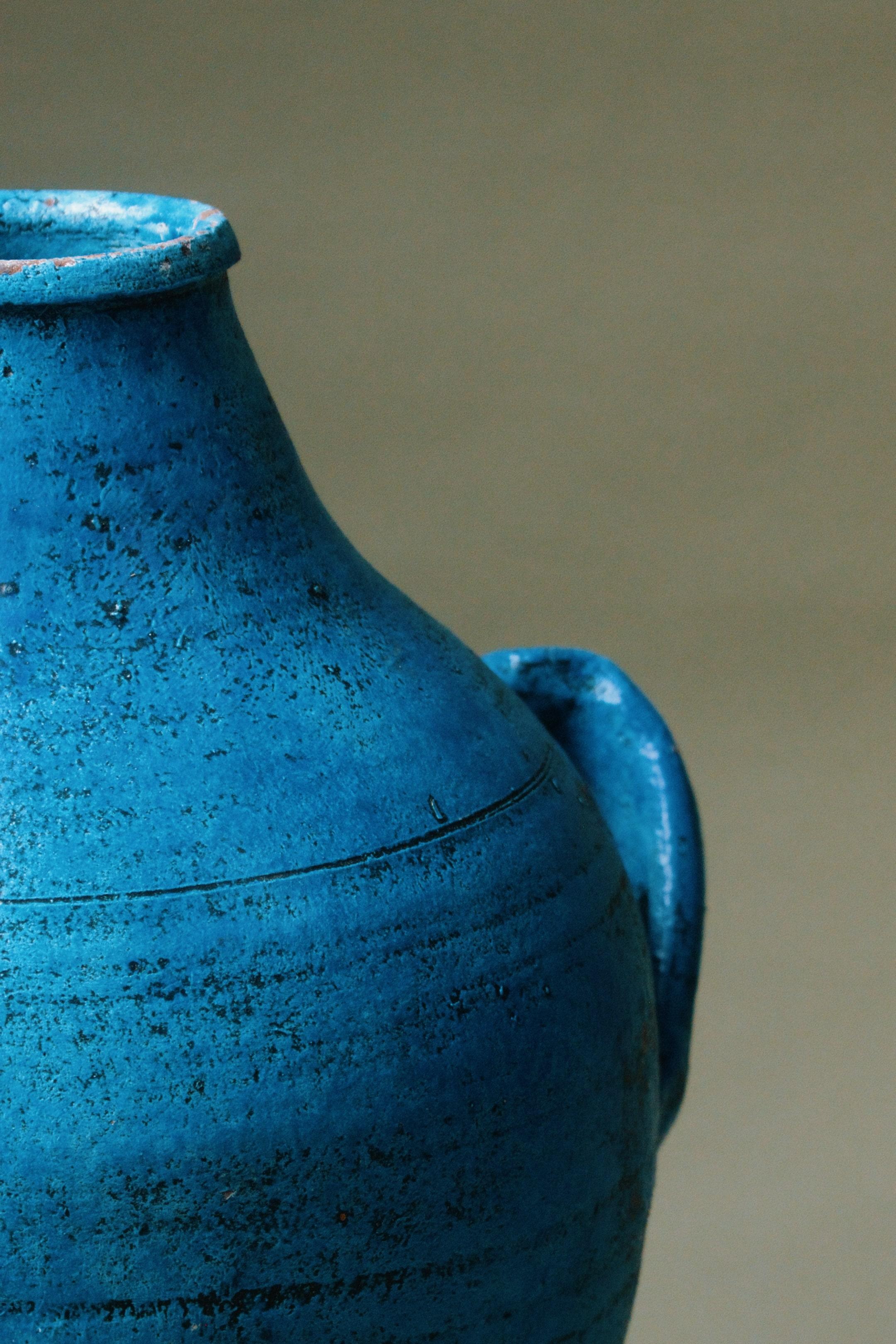 Poterie Vase Amphora en terre cuite bleu méditerranéen, fabriqué à la main en vente