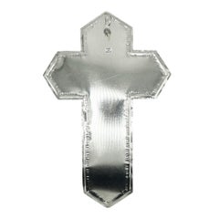 Cruz de hojalata mexicana artesanal con motivo del Sagrado Corazón