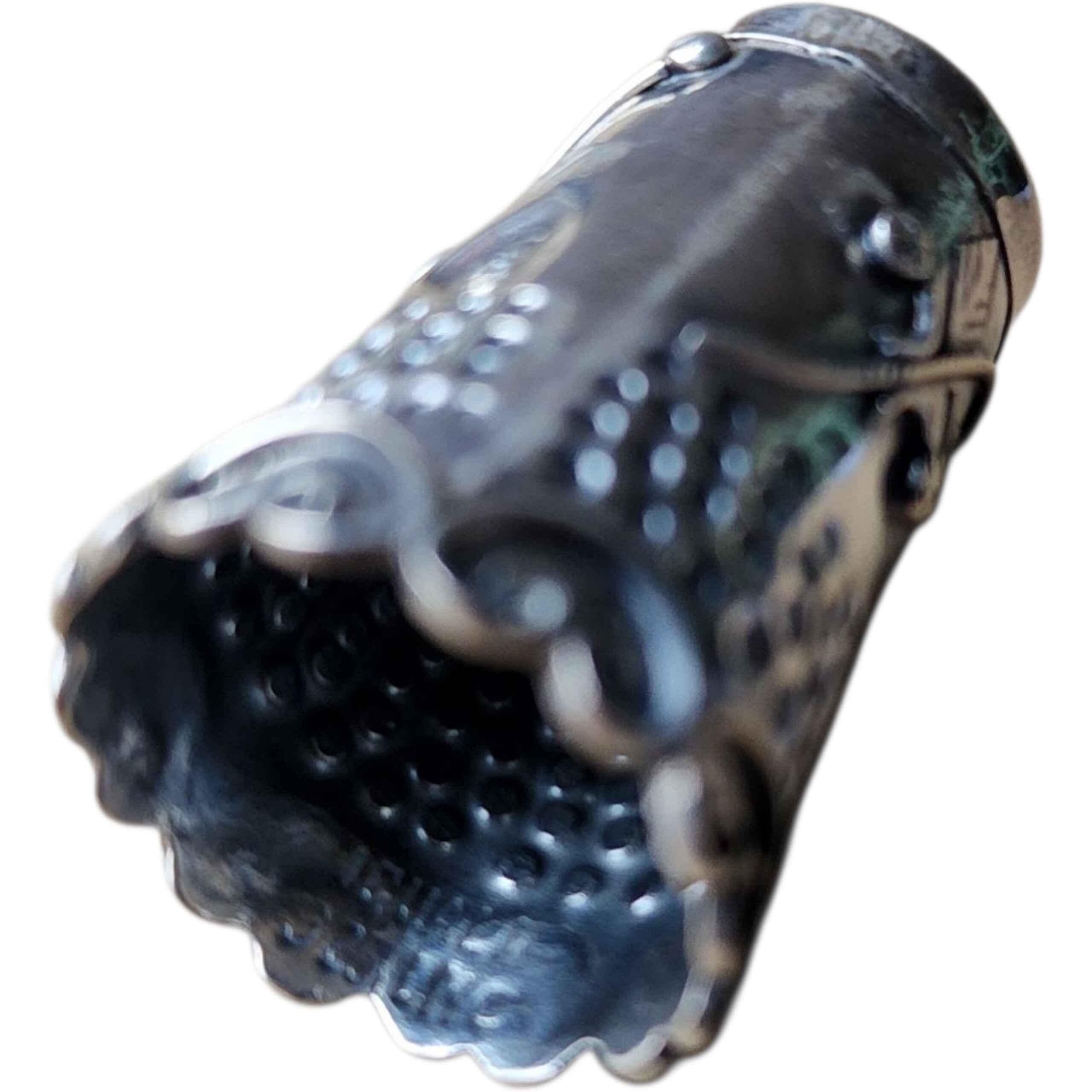 Ditale artigianale in argento sterling messicano di Taxco Iguala, con decorazione a volute floreali in vendita 1