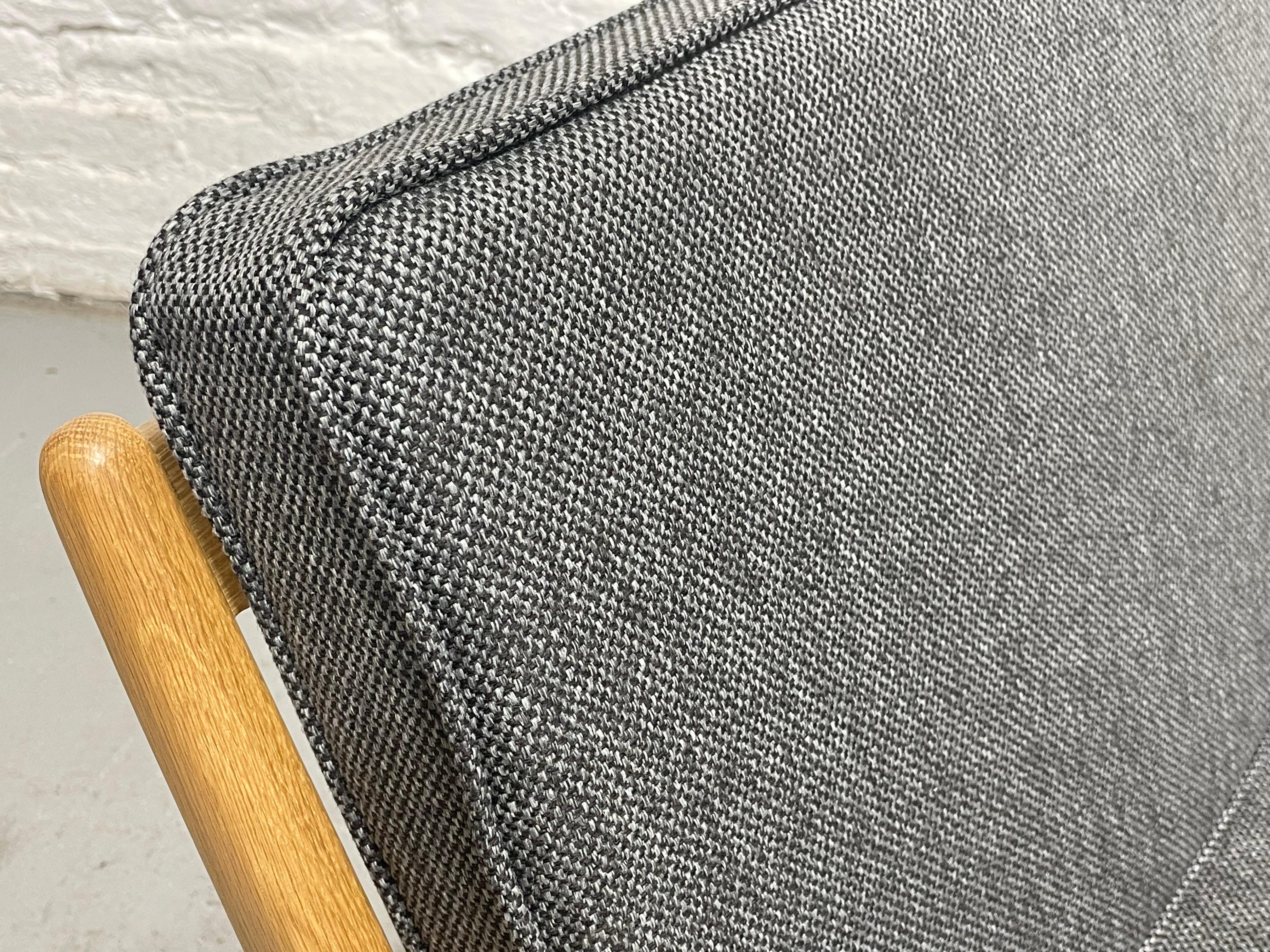Chaise longue en chêne de style moderne du milieu du siècle, fabriquée à la main en vente 7