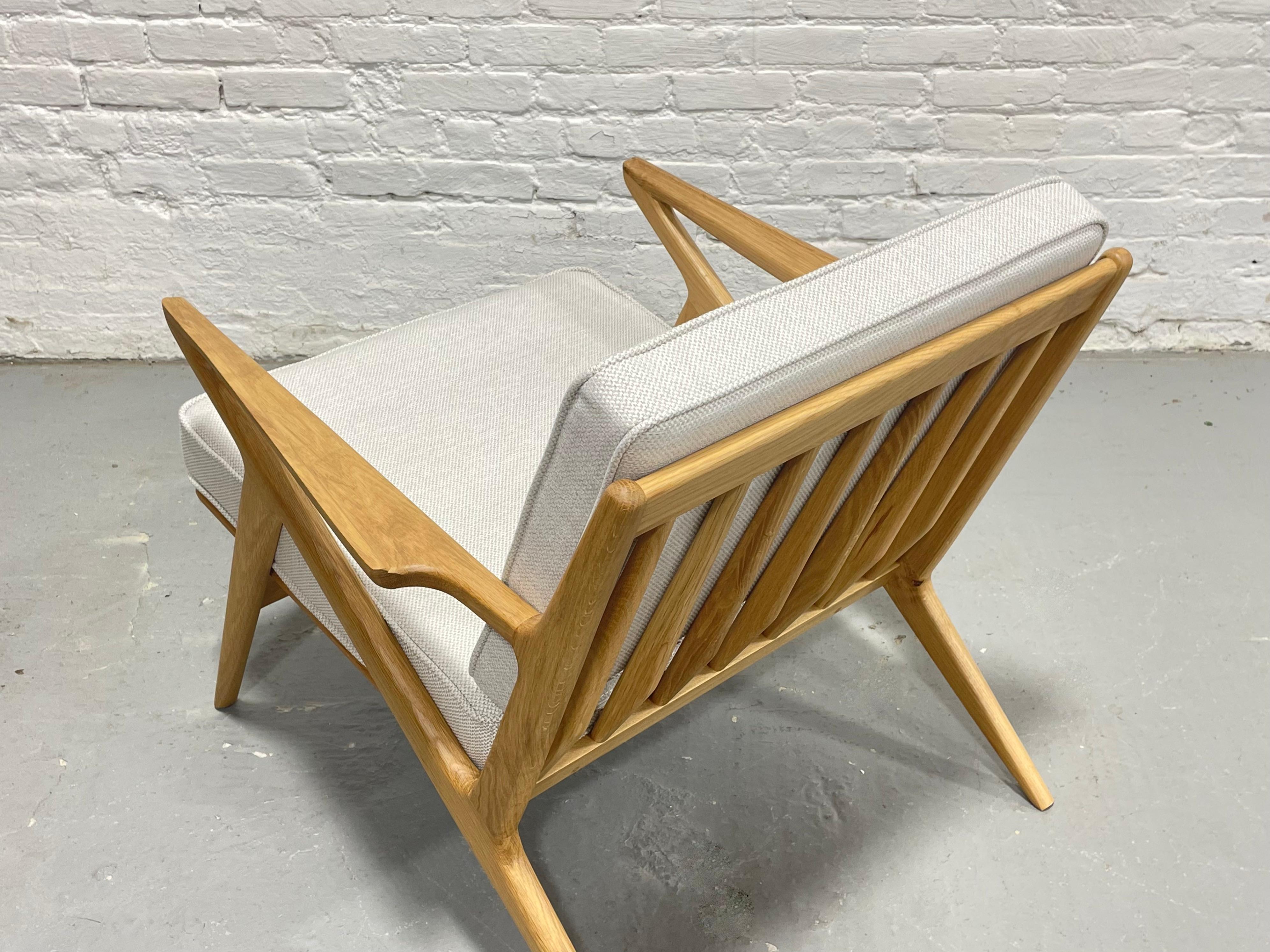Mid-Century Modern Chaise longue en chêne de style moderne du milieu du siècle, fabriquée à la main en vente