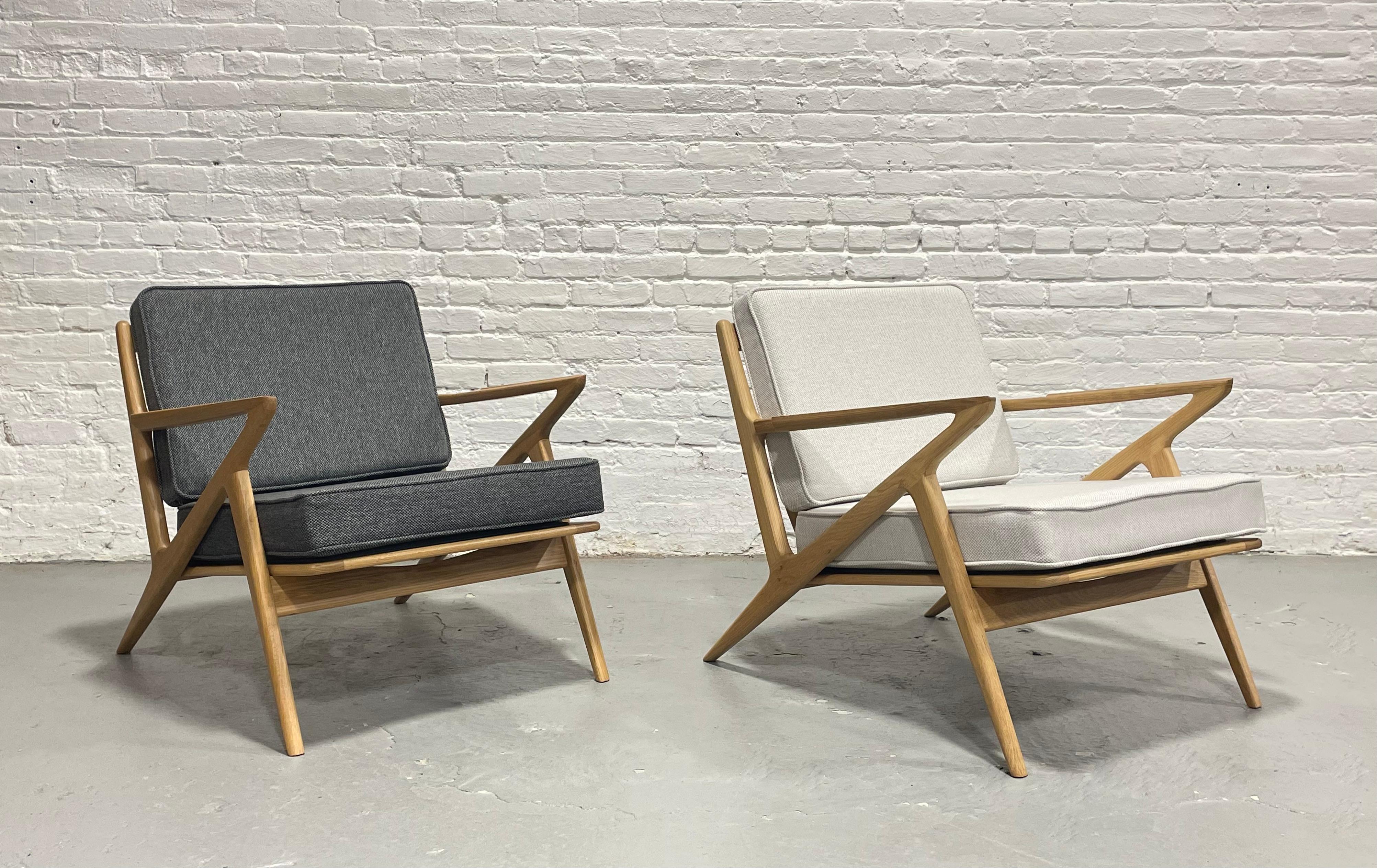 Noyer Chaise longue en chêne de style moderne du milieu du siècle, fabriquée à la main en vente