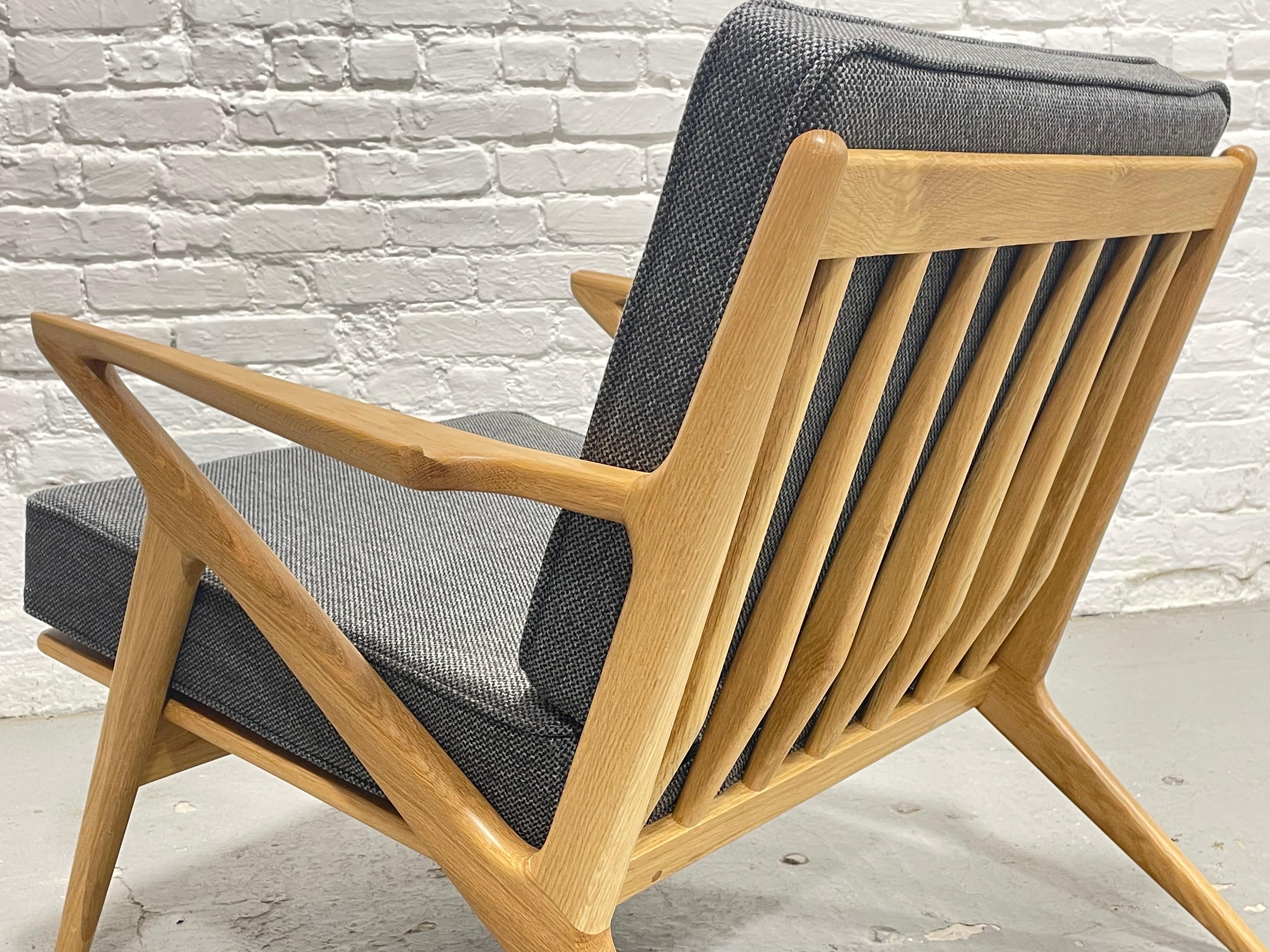 Chaise longue en chêne de style moderne du milieu du siècle, fabriquée à la main en vente 1