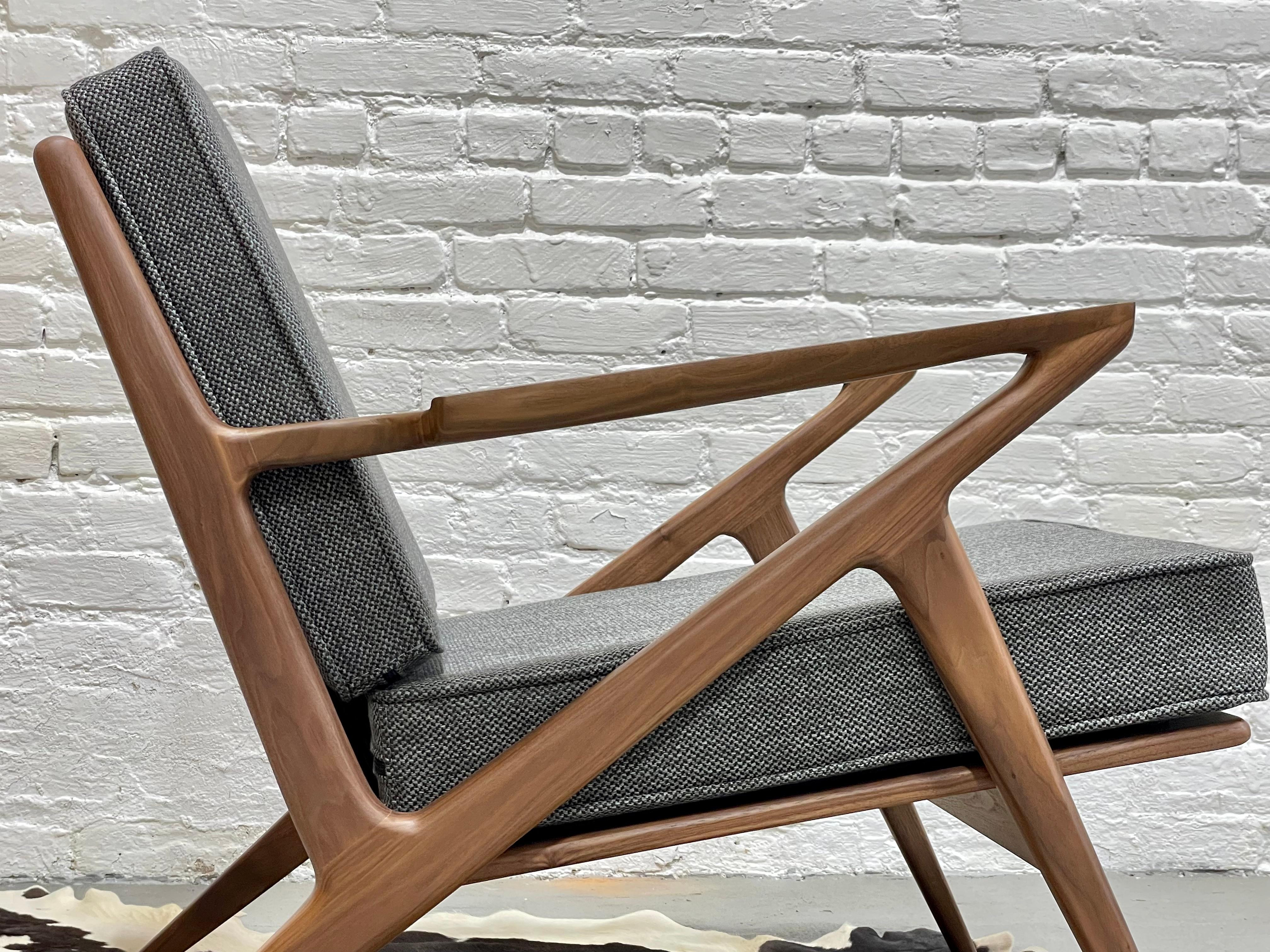 Contemporary Handcrafted Mid-Century Modern Styled Walnut Lounge Chair For Sale