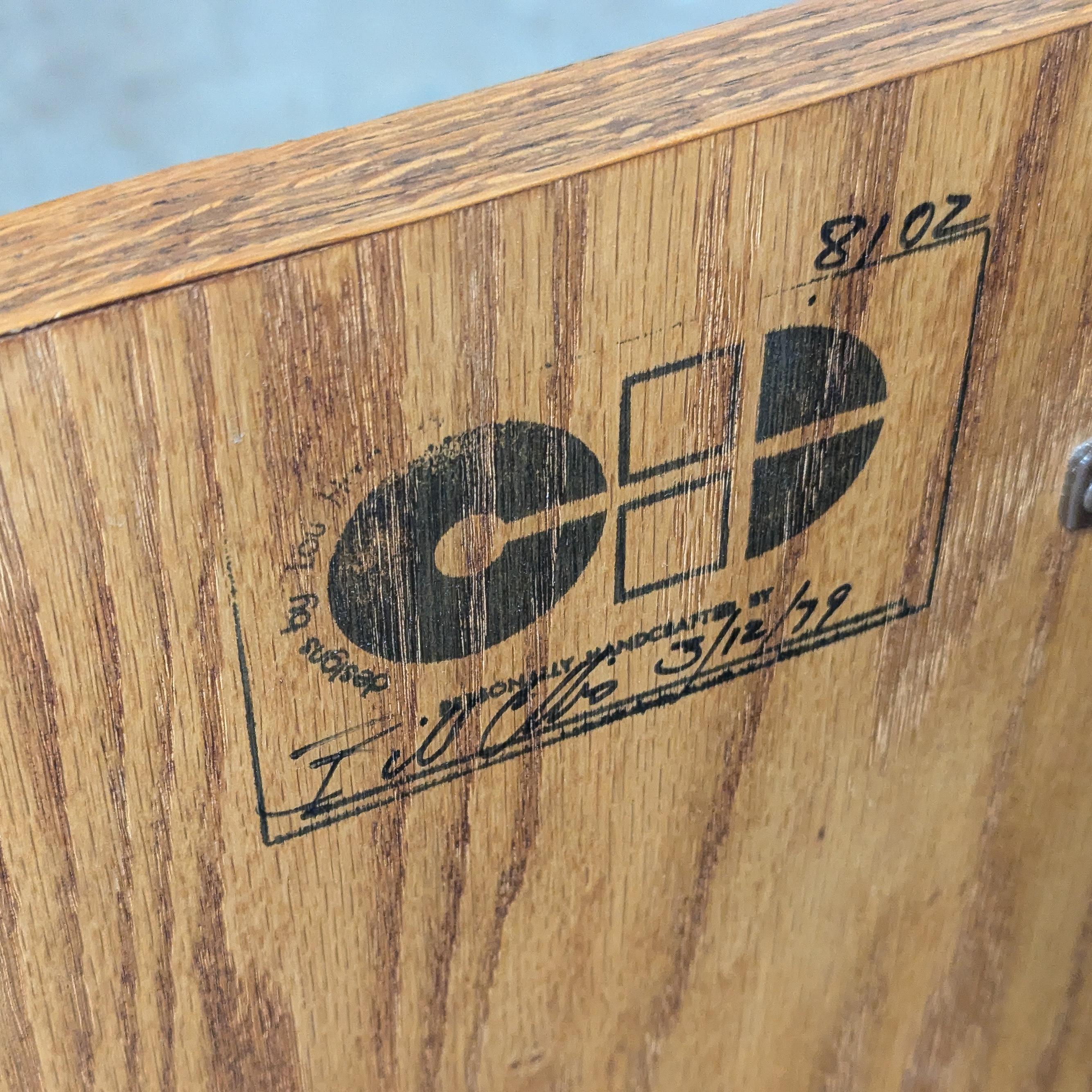Late 20th Century Handcrafted Mid Century Oak 3-Bay Wall Cabinet by Lou Hodges, 1979 For Sale