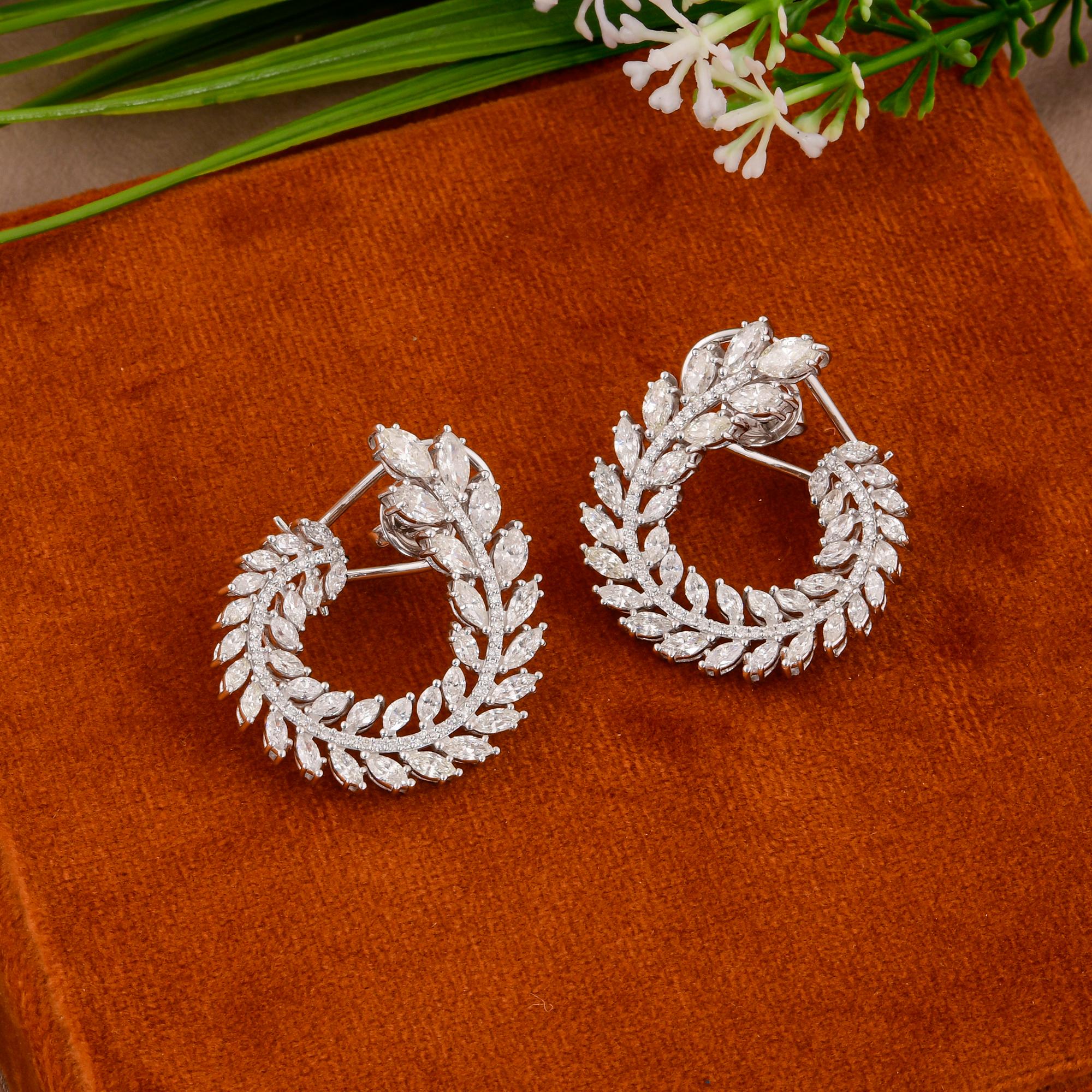 Handgefertigte C-Hoop-Ohrringe mit gemischtem Schliff (5,59 Karat) aus massivem Weißgold (14 K) im Angebot 2