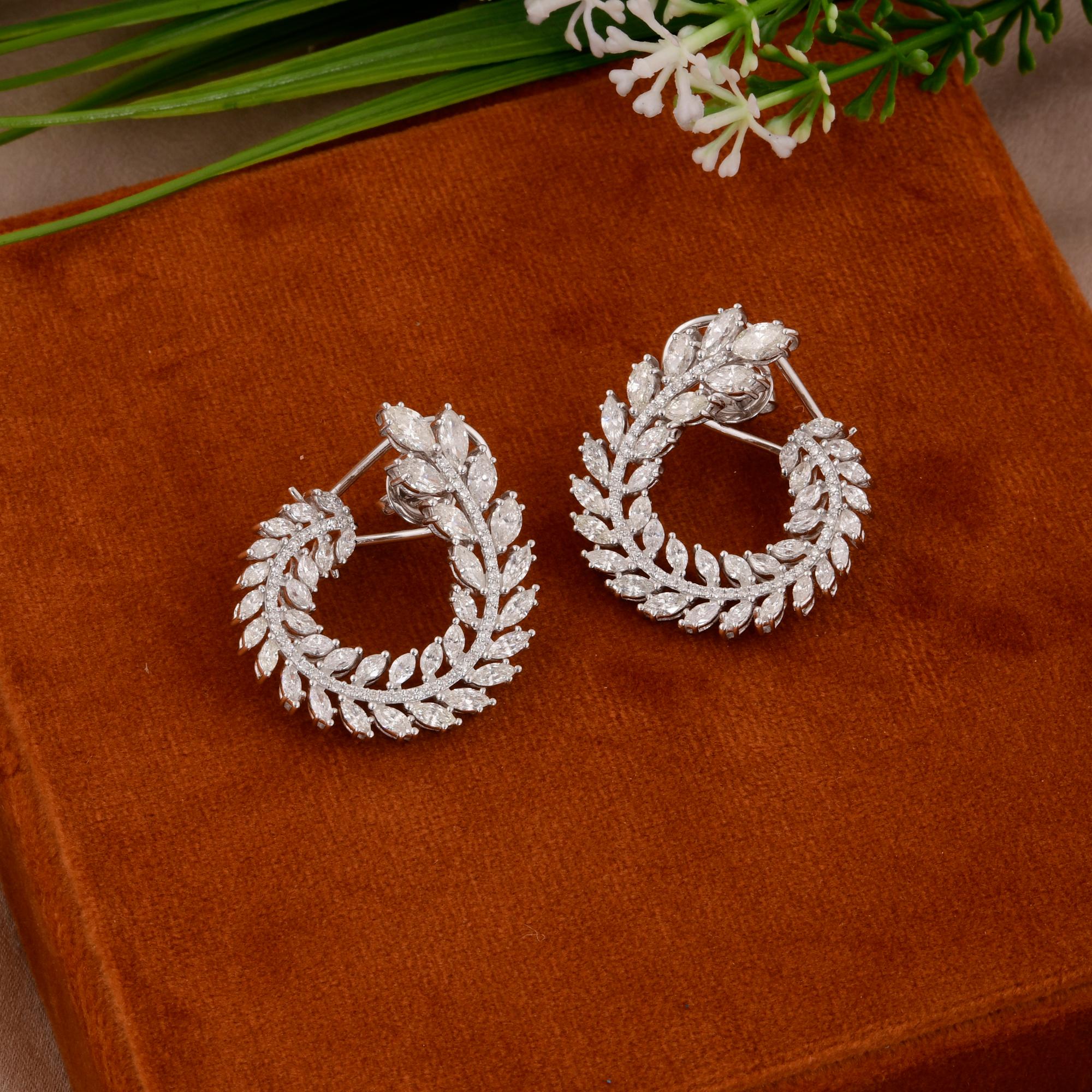 Handgefertigte C-Hoop-Ohrringe mit gemischtem Schliff (5,59 Karat) aus massivem Weißgold (14 K) im Angebot 3