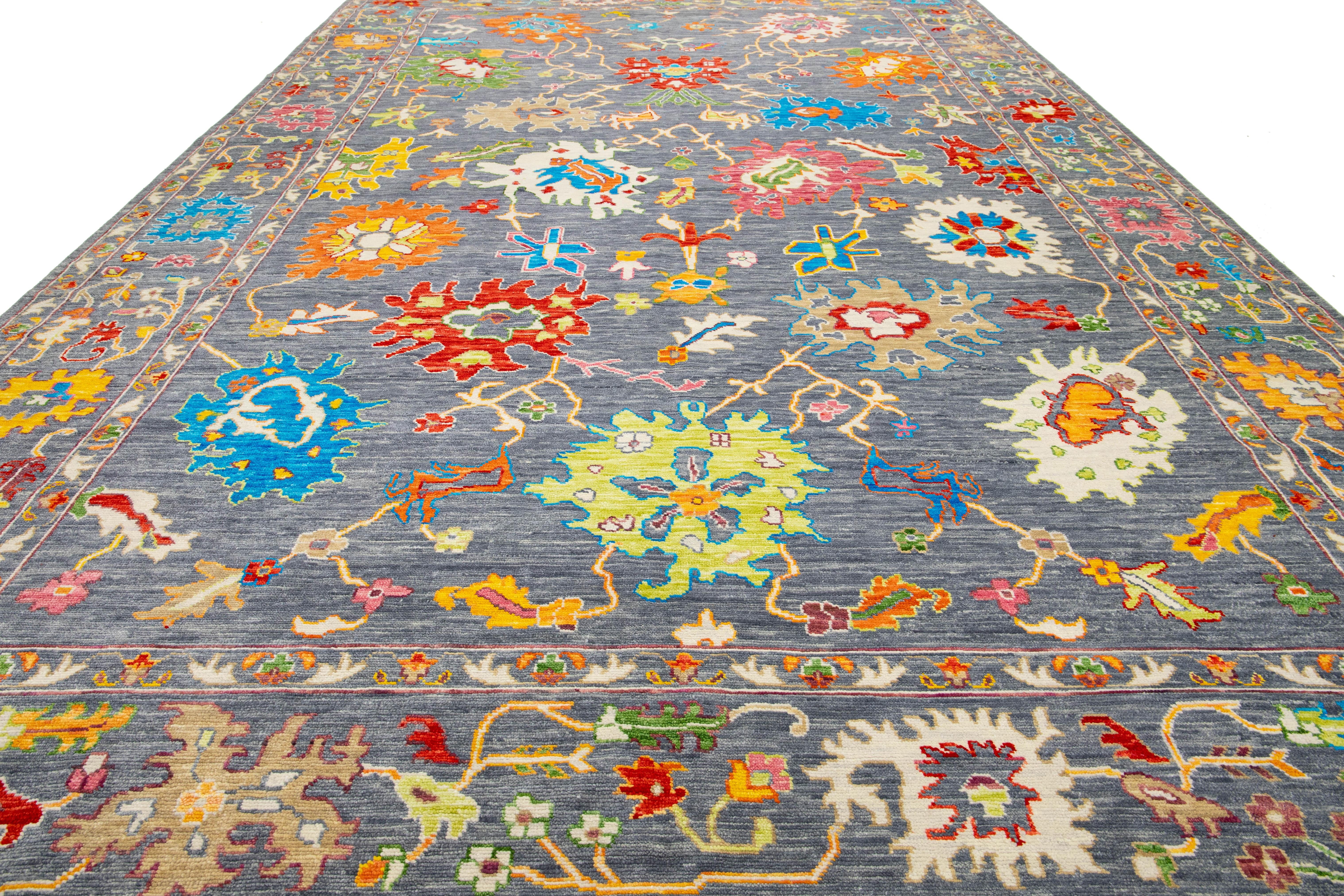 HandCrafted Modern Oushak Style Gray Wool Rug with Multicolored Floral Neuf - En vente à Norwalk, CT
