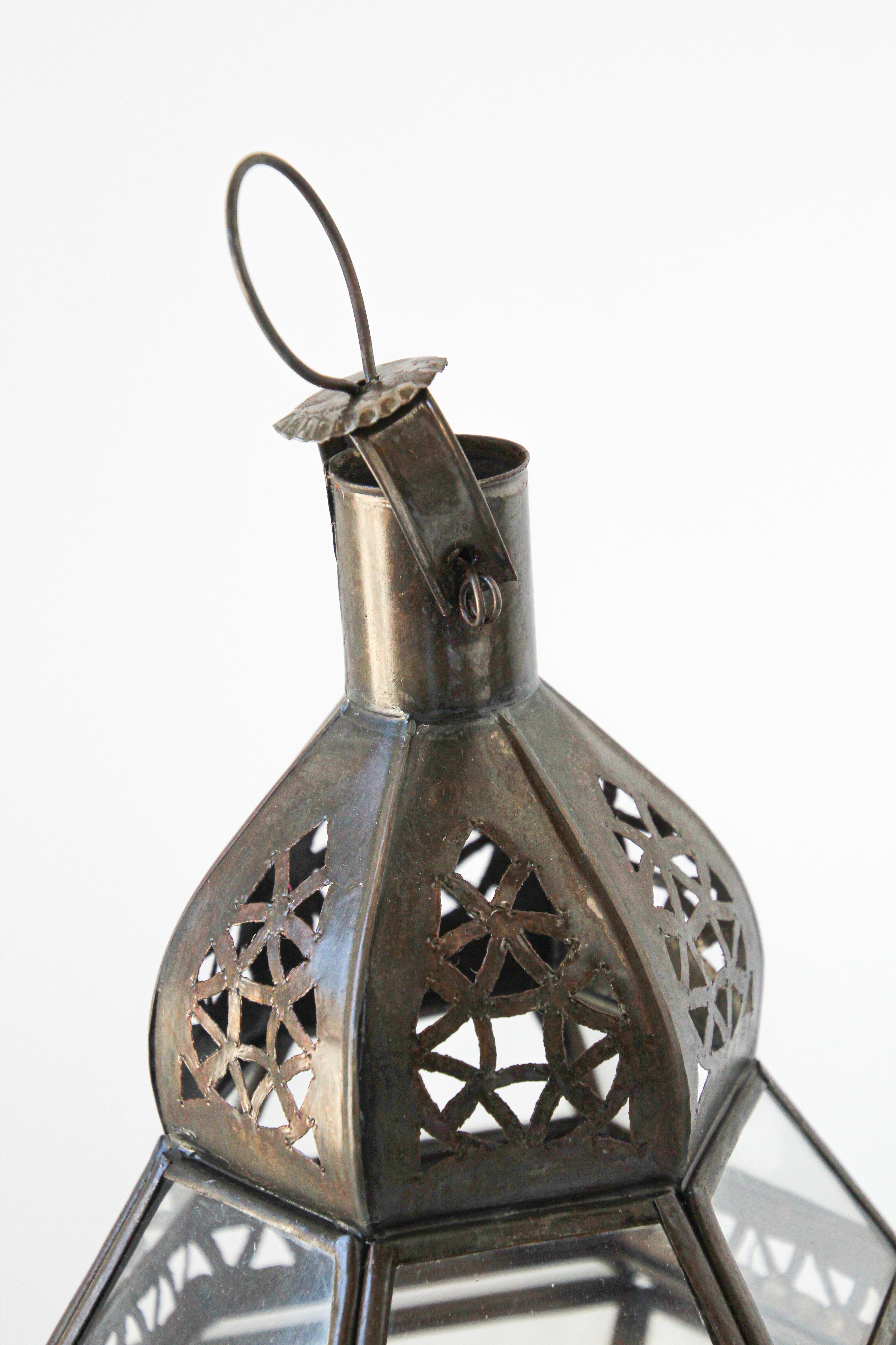Handcrafted Moroccan Clear Glass Candle Lantern 4