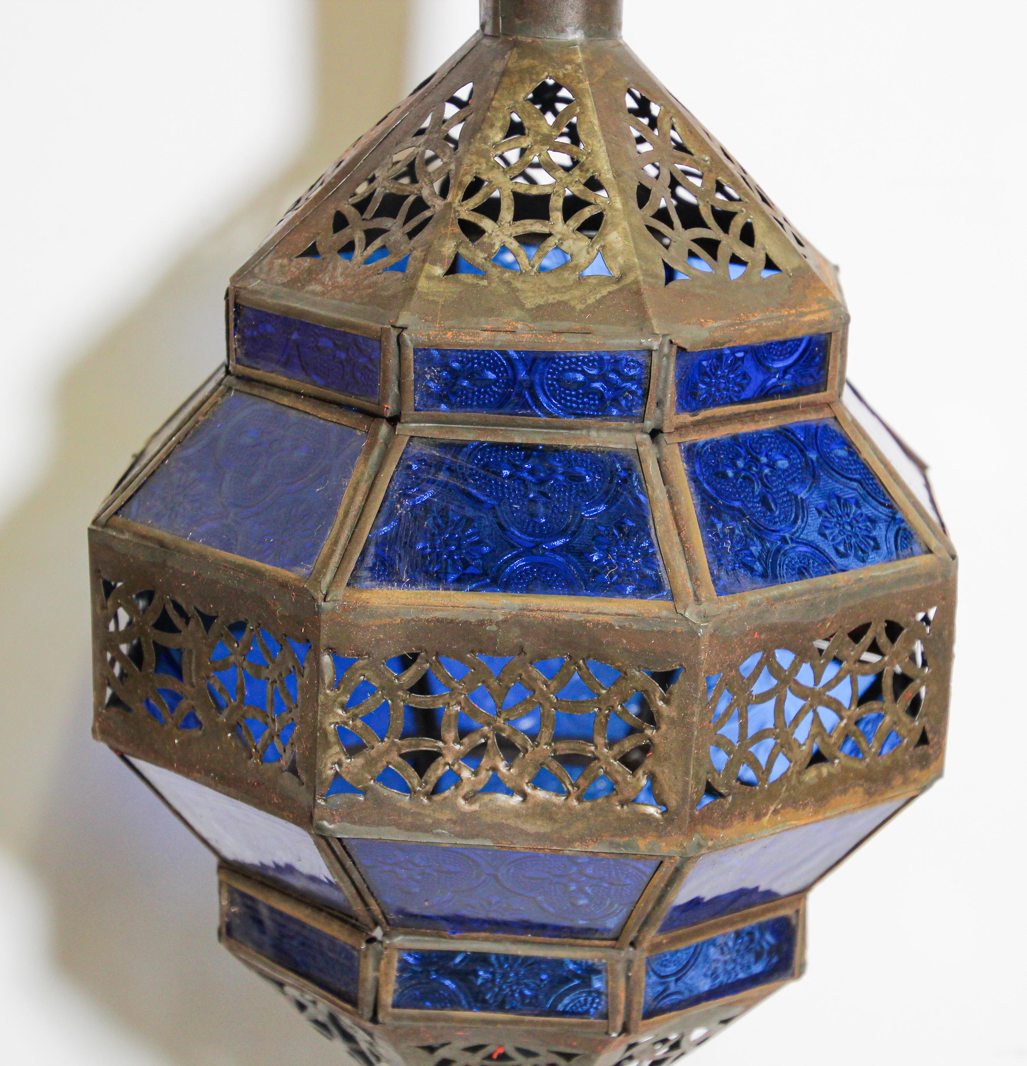 Handcrafted Moroccan Blue Glass Lantern, Metal Octagonal Diamond Shape In Good Condition For Sale In North Hollywood, CA