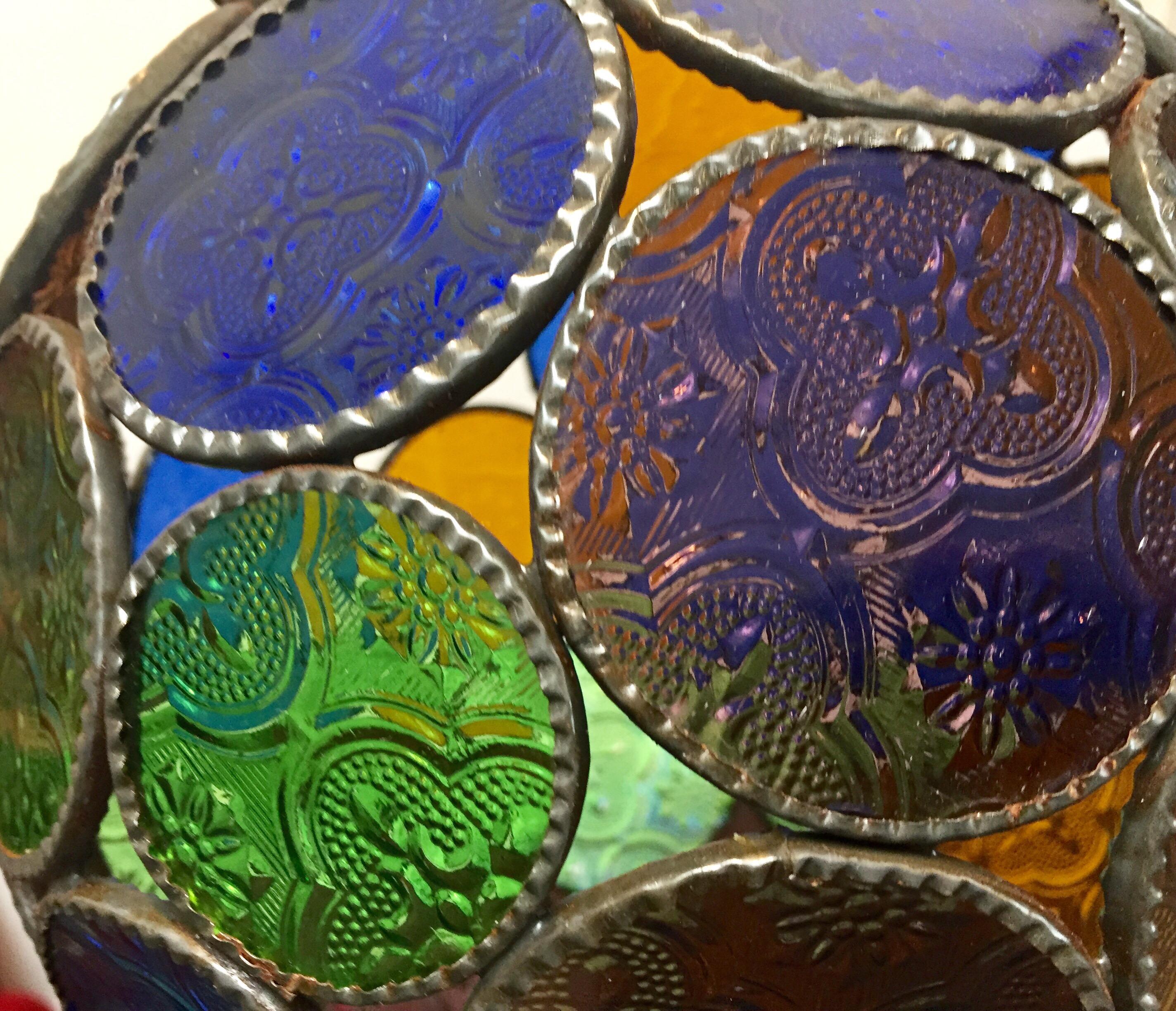 Lanterne d'orbe marocaine en verre mauresque multicolore fabriquée à la main en vente 6