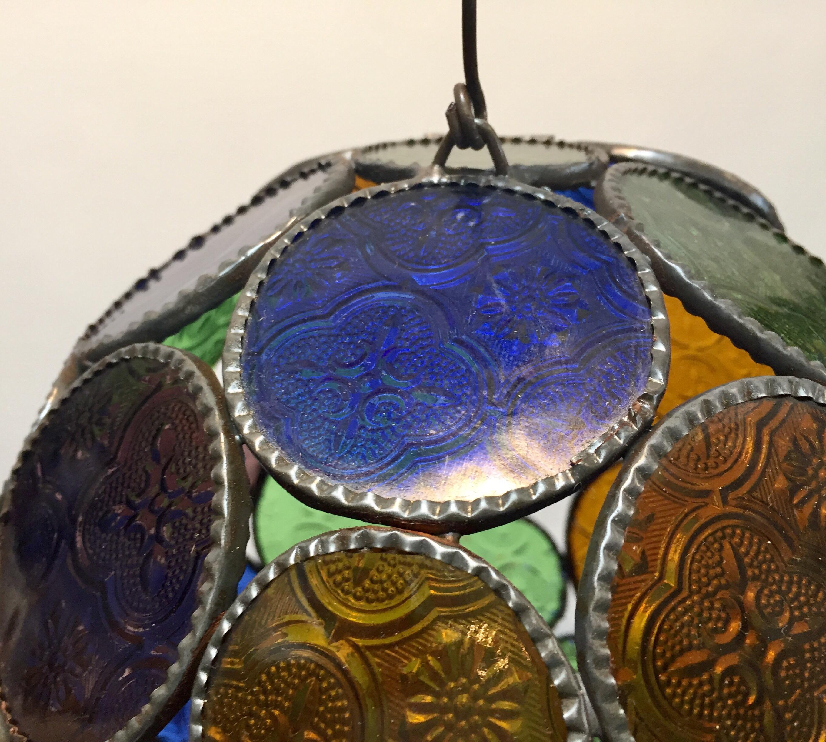 Verre taillé Lanterne d'orbe marocaine en verre mauresque multicolore fabriquée à la main en vente