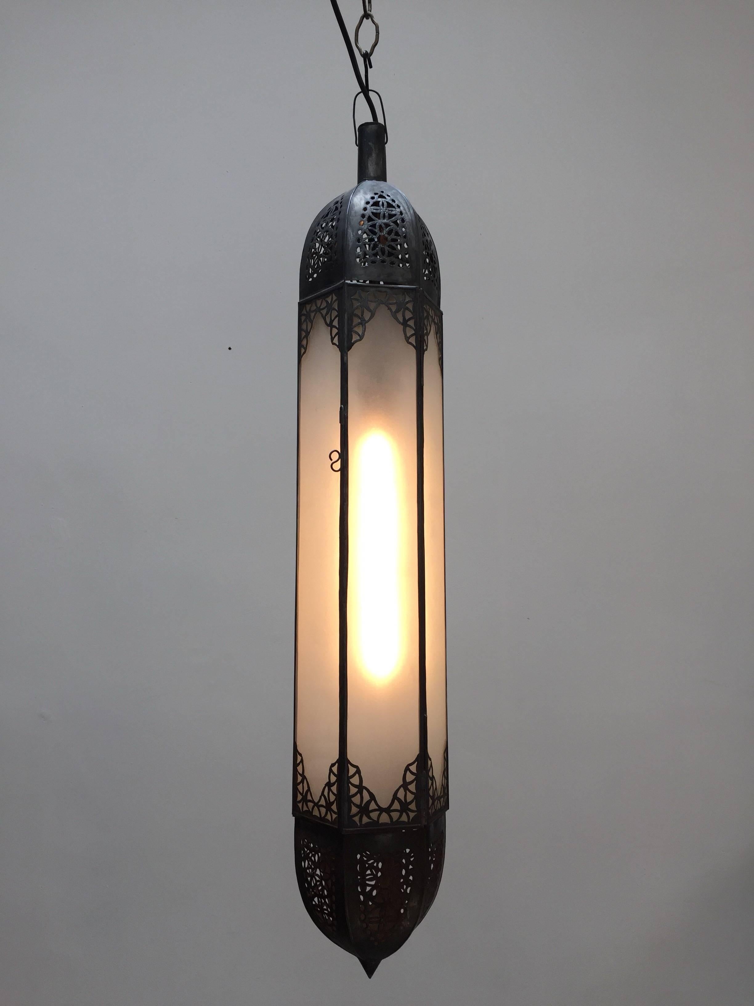 Handcrafted Moroccan Moorish Milky Glass Pendant Light In Excellent Condition For Sale In North Hollywood, CA