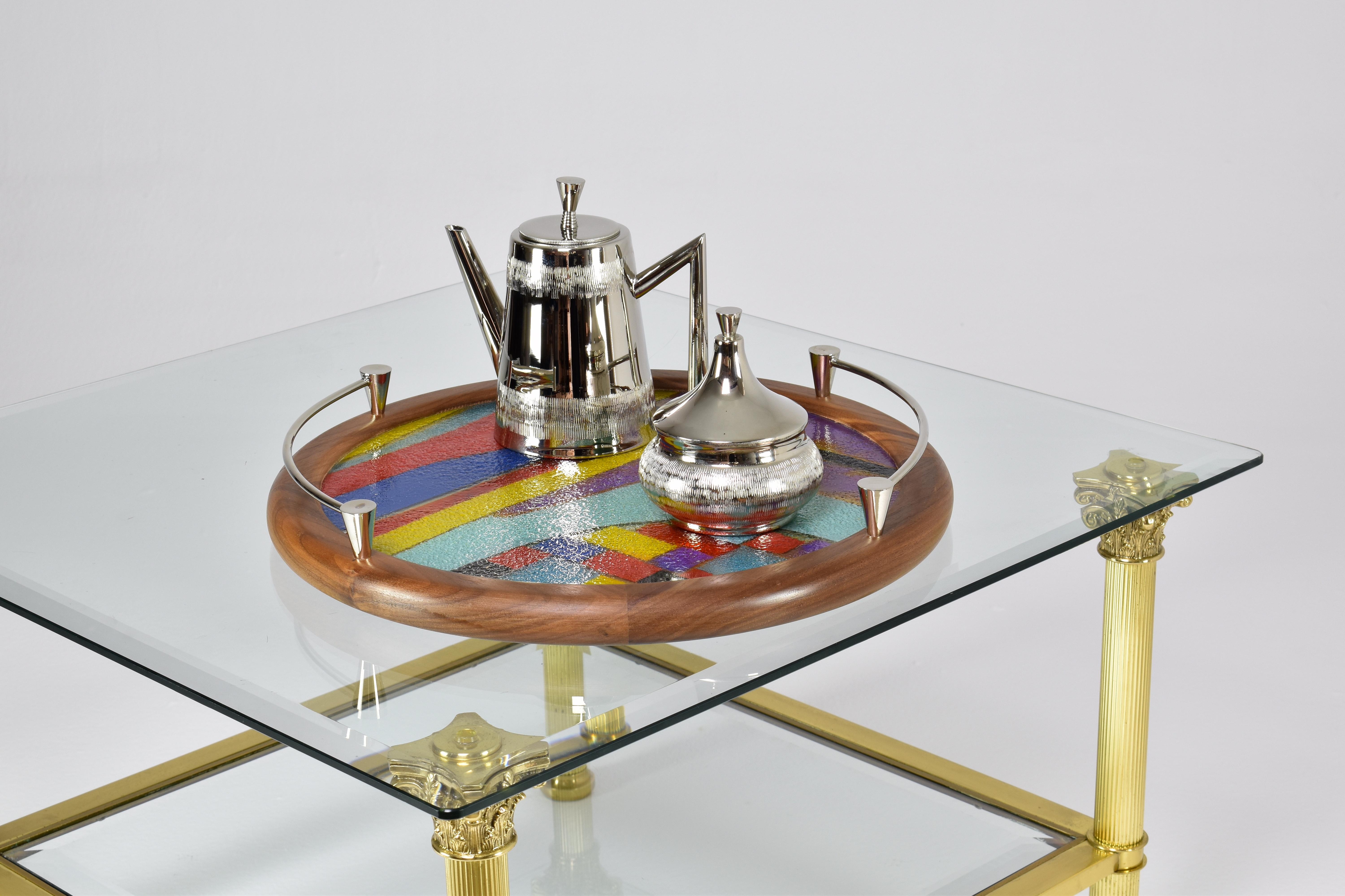 Handgefertigtes mehrfarbiges Glaskunsttablett aus Messing von JAS im Angebot 1