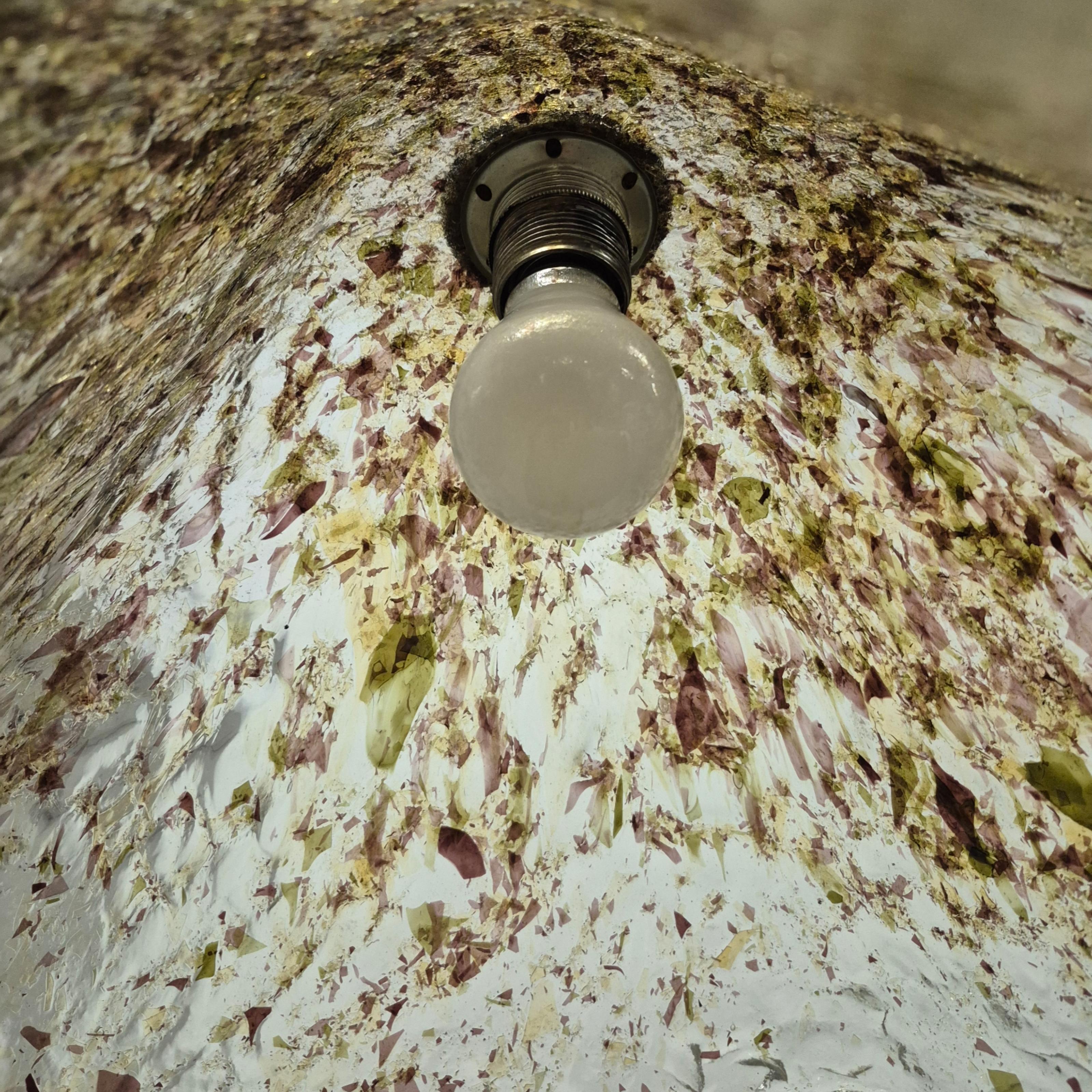 Laiton Lampe suspendue en verre de Murano fabriquée à la main, Italie années 1960 en vente