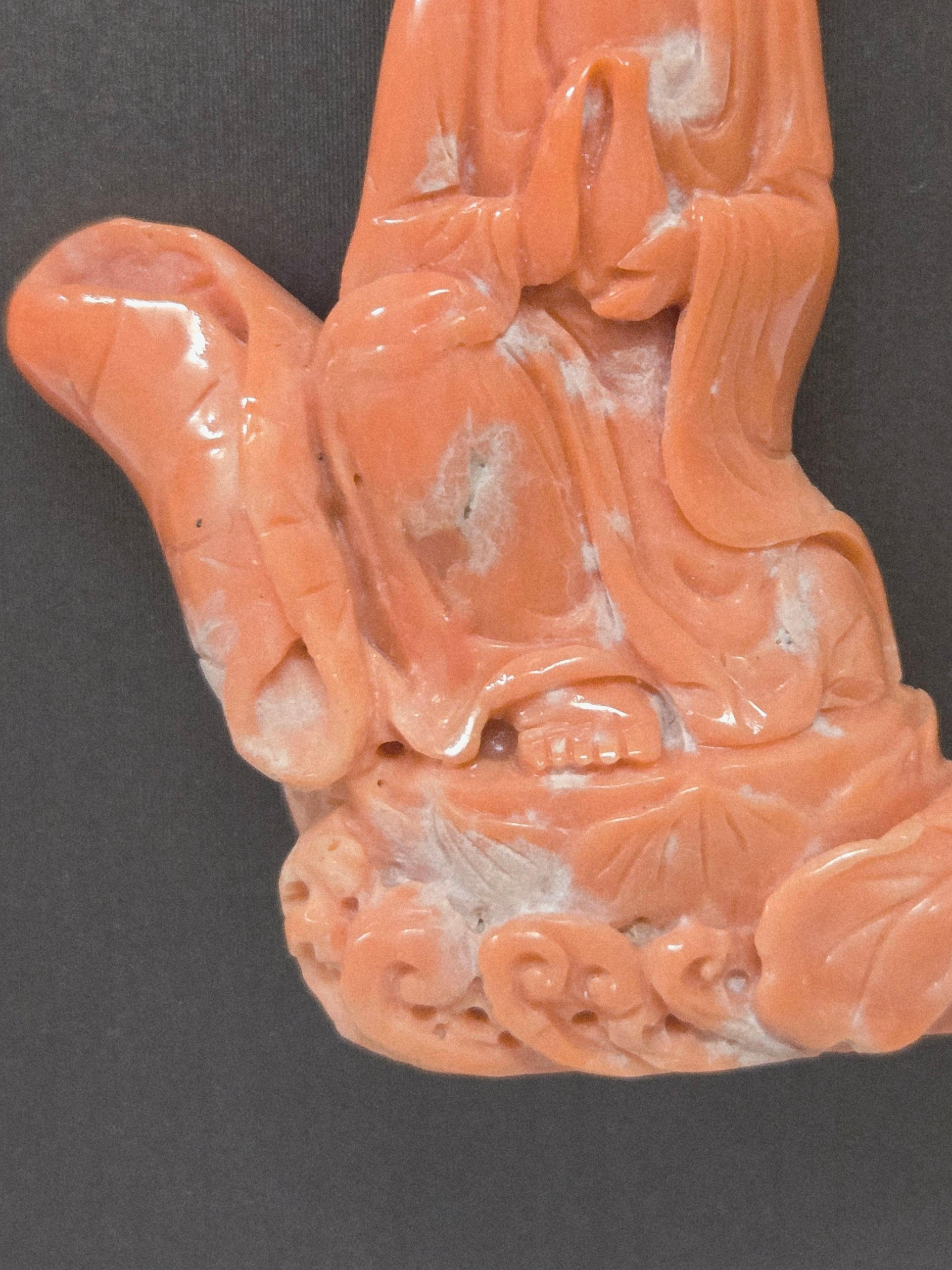 Pendentif en Corail Naturel Guanyin Bouddha en Or 14K fait à la main en vente 5