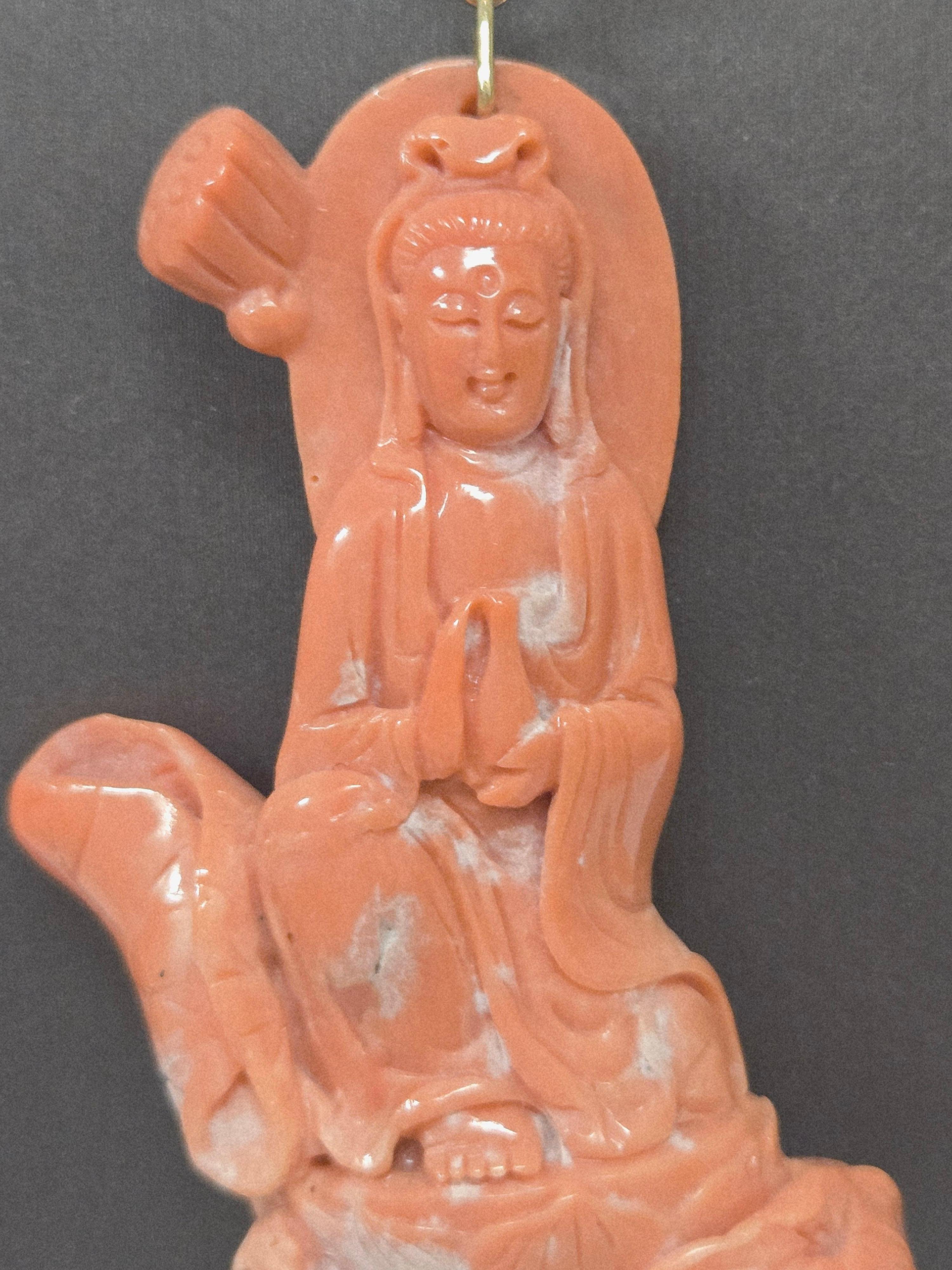 Pendentif en Corail Naturel Guanyin Bouddha en Or 14K fait à la main en vente 6