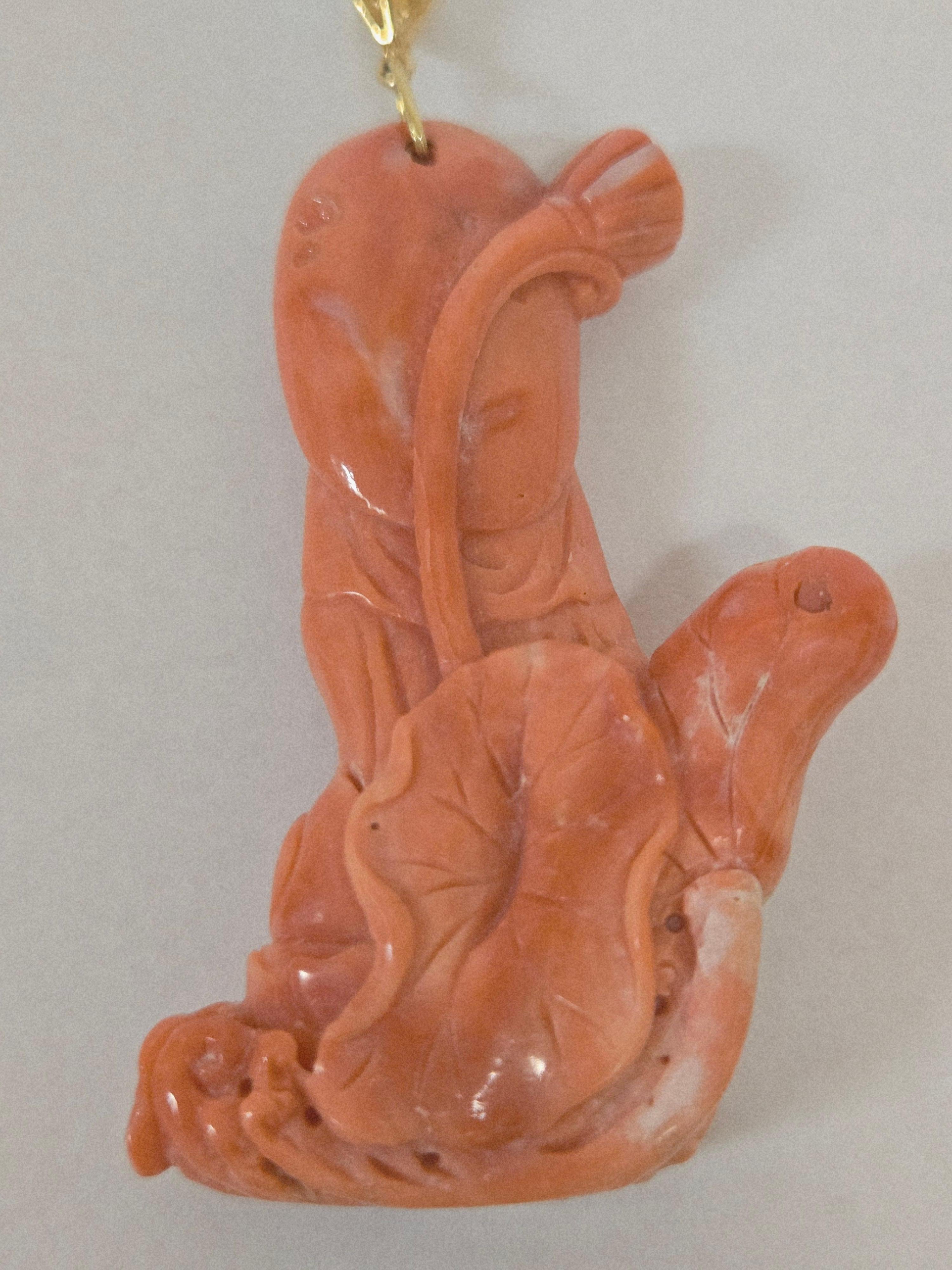 Pendentif en Corail Naturel Guanyin Bouddha en Or 14K fait à la main en vente 7