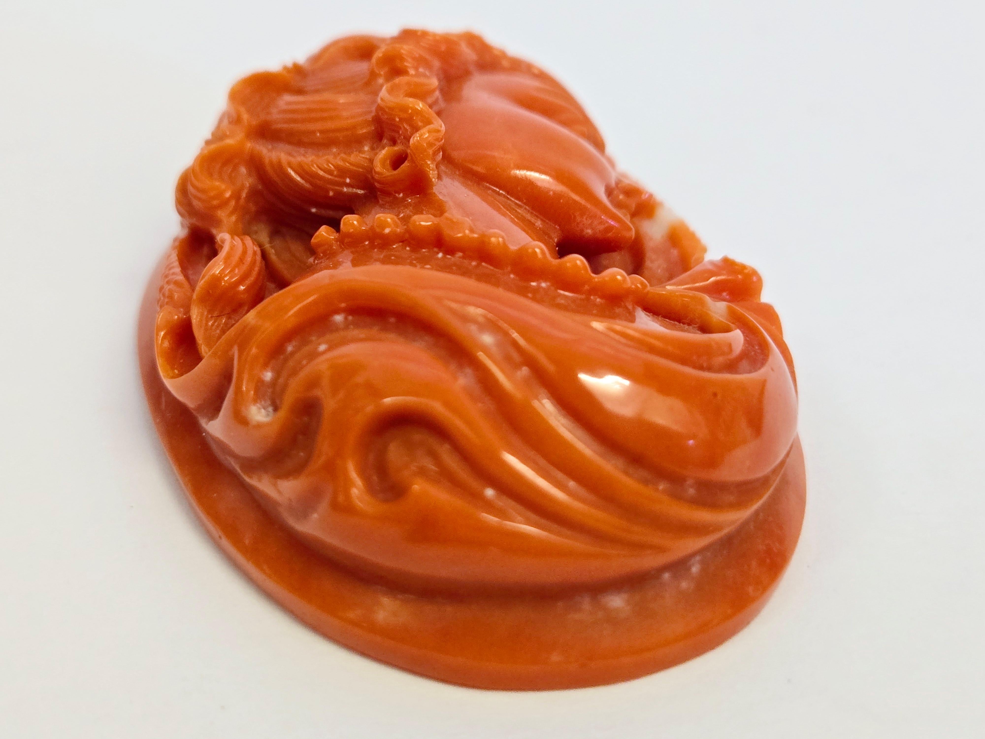 Ornement de portrait de femme sculpté à la main, corail orange-rouge naturel en vente 4