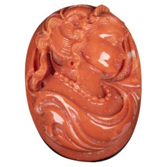 Adorno Artesanal Natural de Coral Naranja-Rojo Tallado Retrato de Dama