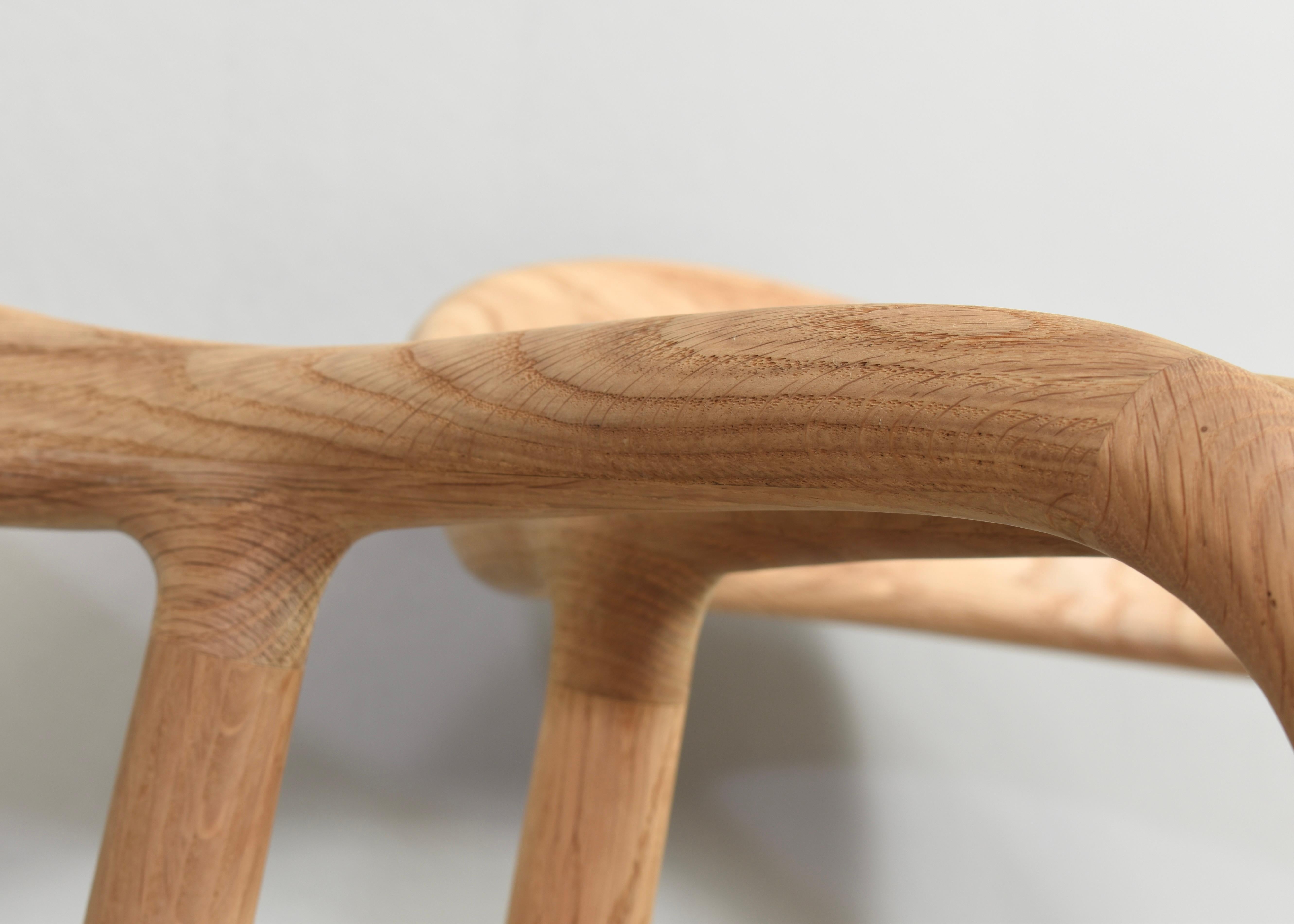 Sedie da pranzo Neva realizzate a mano in Oak massiccio e pelle di ARTISAN in vendita 4