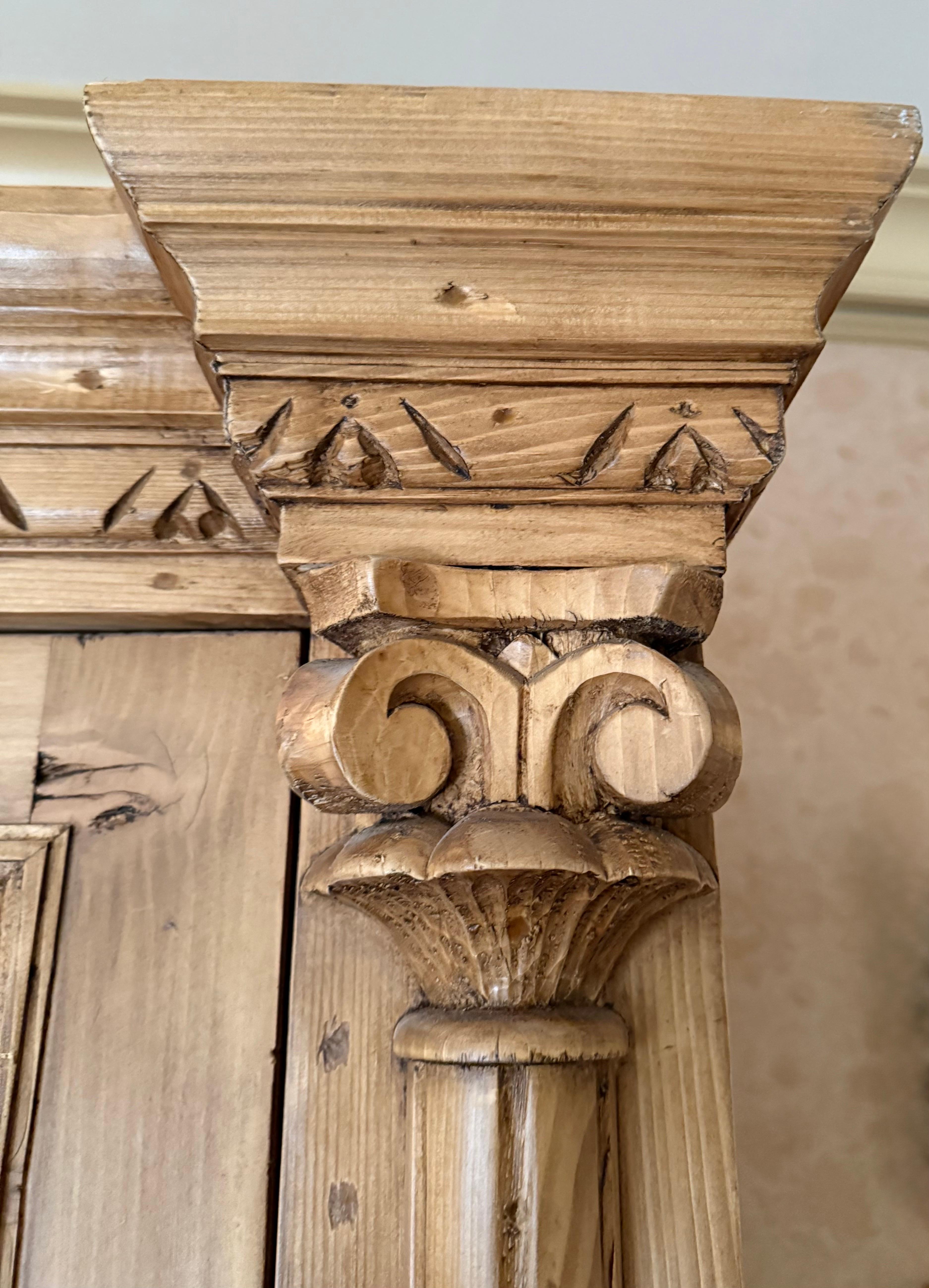 Handcrafted New England Pine Linen Press Armoire with Pocket Doors In Good Condition For Sale In West Hartford, CT