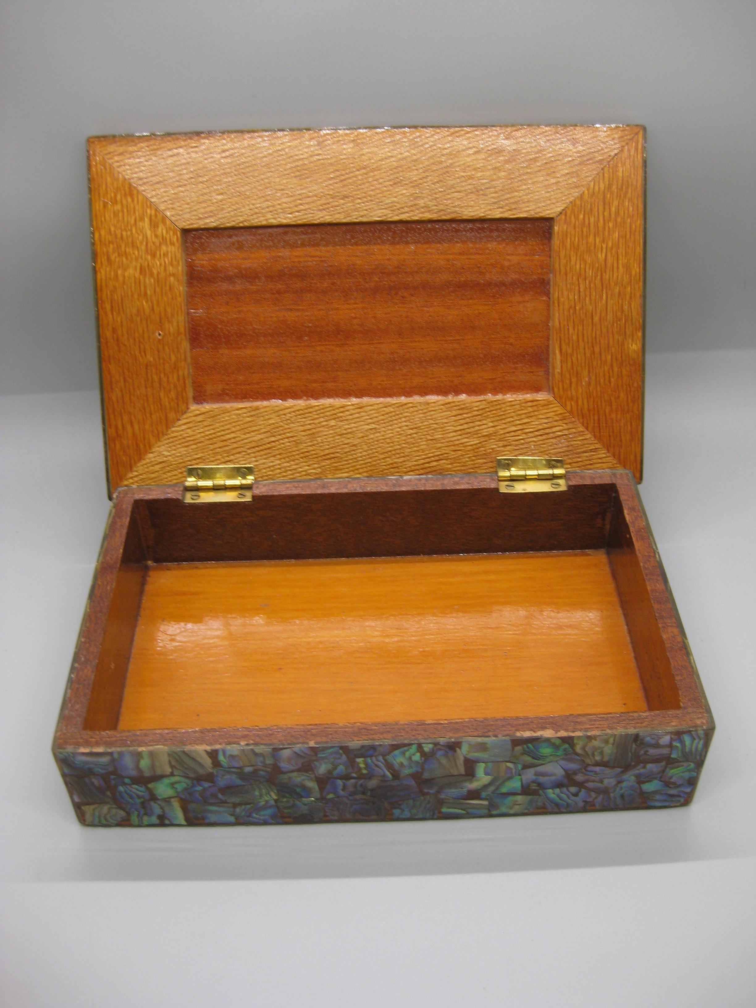 Caja de madera artesanal maorí de Nueva Zelanda Paua Abalone Shell Stash Trinket en venta 6