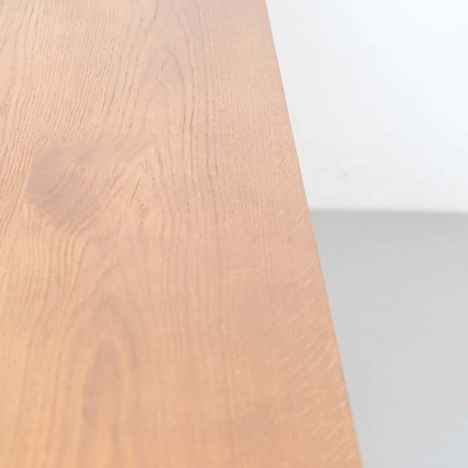 Mesa artesanal de roble de DADA est. Diseño de mediados de siglo Made in Barcelona en venta 5