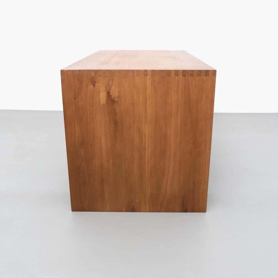 Mesa artesanal de roble de DADA est. Diseño de mediados de siglo Made in Barcelona en venta 2
