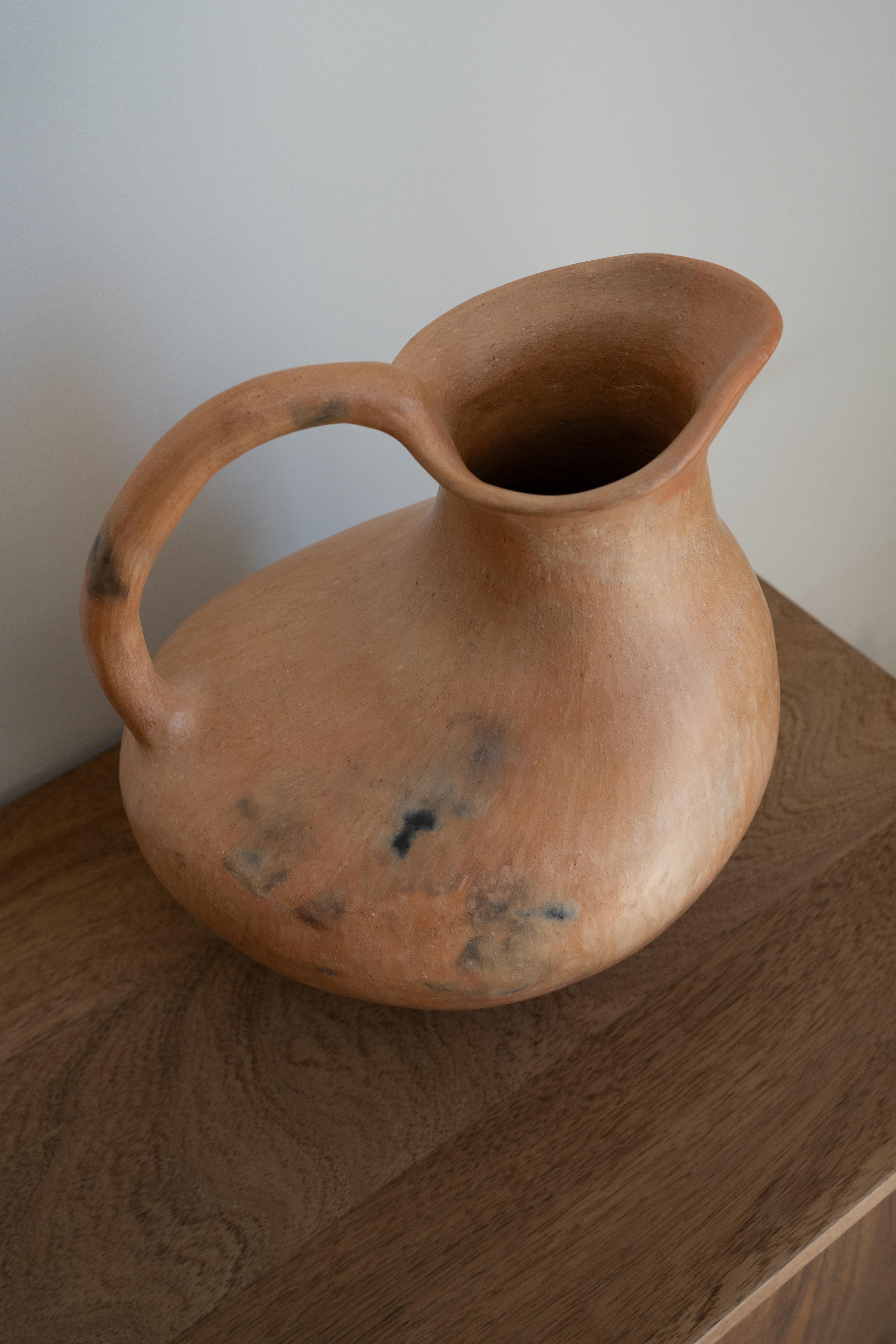Fatto a mano Vaso artigianale in argilla di Oaxacan Vaso artigianale messicano Vaso d'acqua Decor Ceramica in vendita