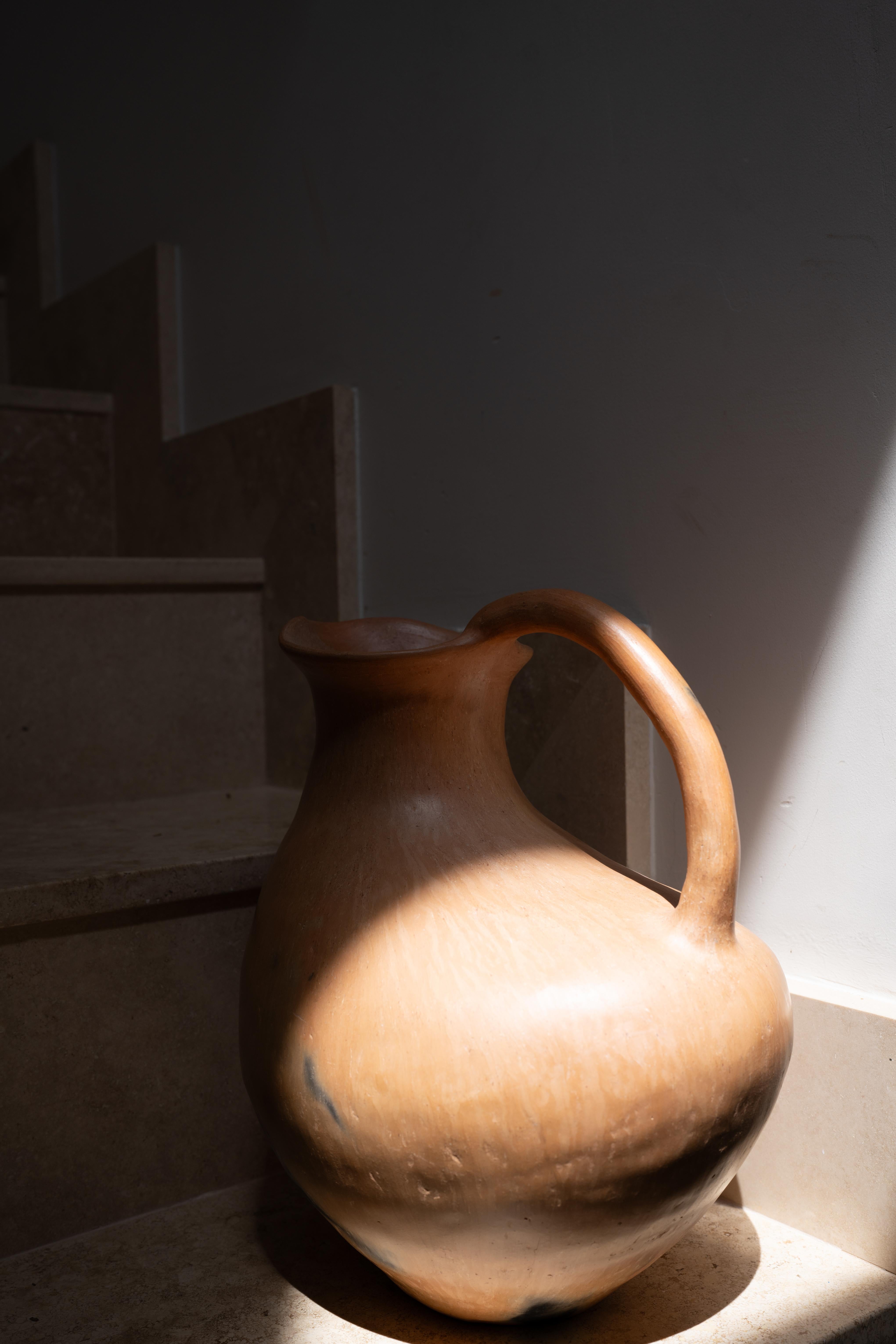 Sechseckiges mexikanisches Tongefäß, handgefertigt, mexikanische Kunsthandwerkliche Topfvase, Wasserdekor-Keramik im Angebot 1