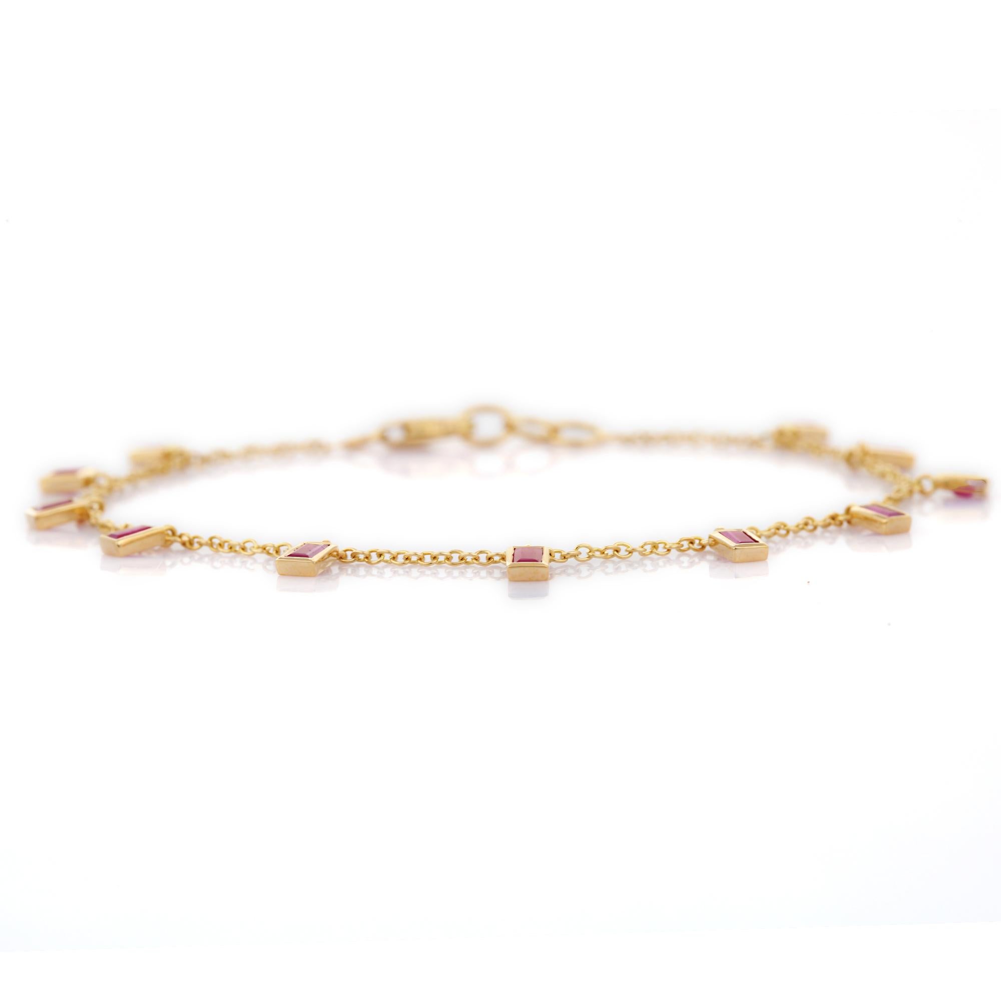 Contemporain Bracelet pendentif en or jaune 18 carats avec rubis taill en octogone, fabriqu  la main.  en vente