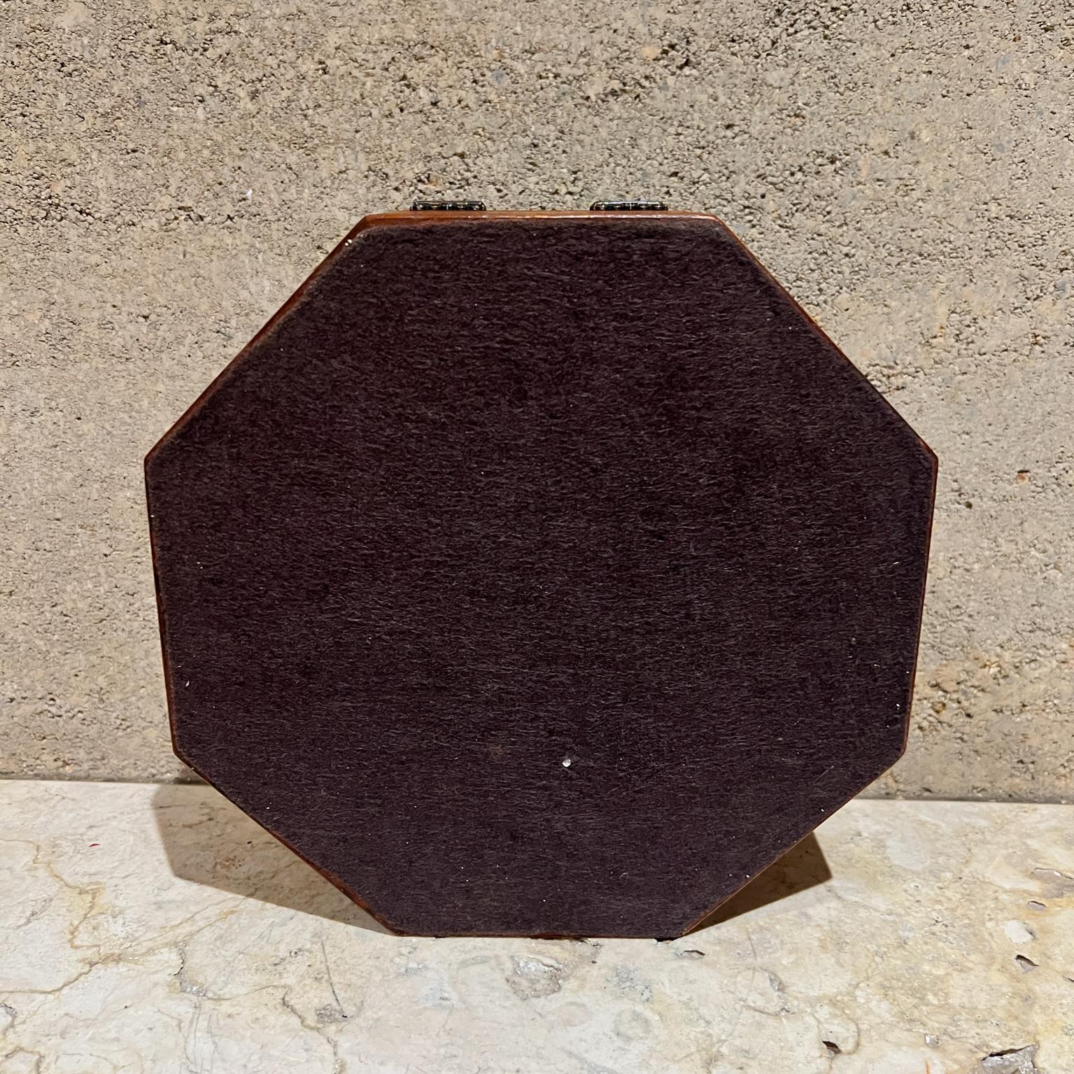 Boîte octogonale en parquet de bois fabriquée à la main en vente 7