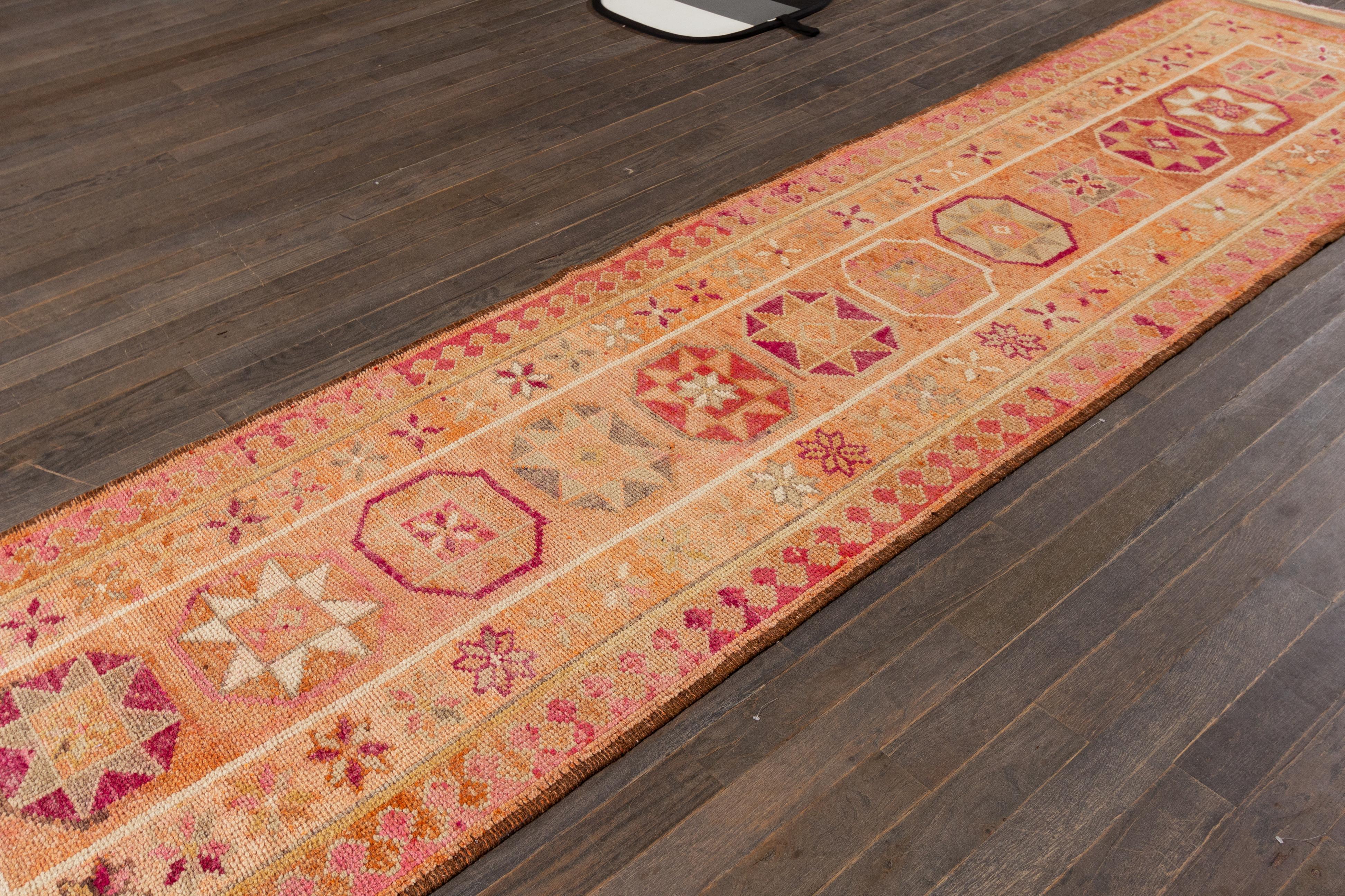Traves de Mesa de Lana de Anatolia Turca Vintage Naranja Hecha a Mano Moderno de mediados de siglo en venta