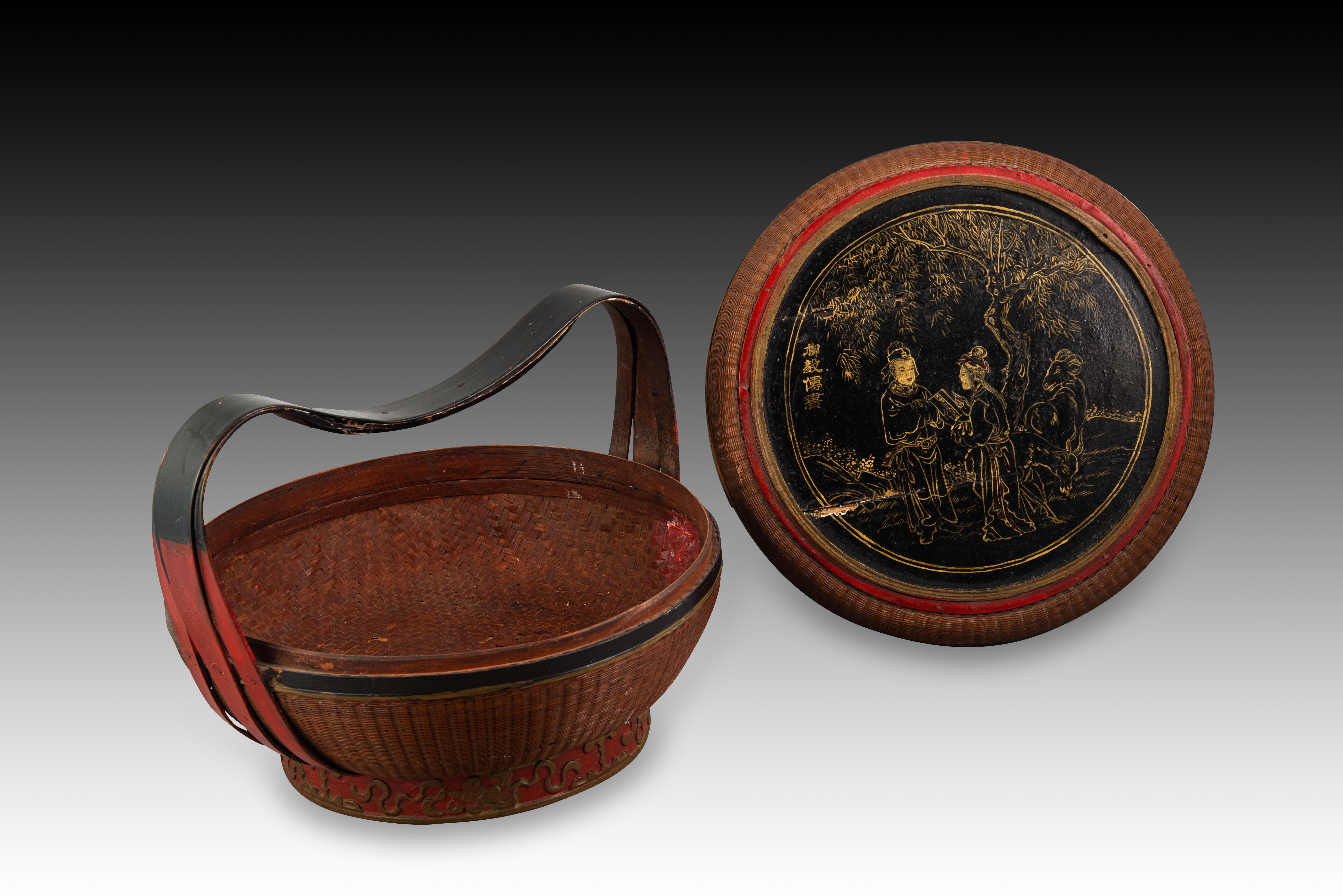 Asian Handcrafted oriental basket. Around 1950. For Sale